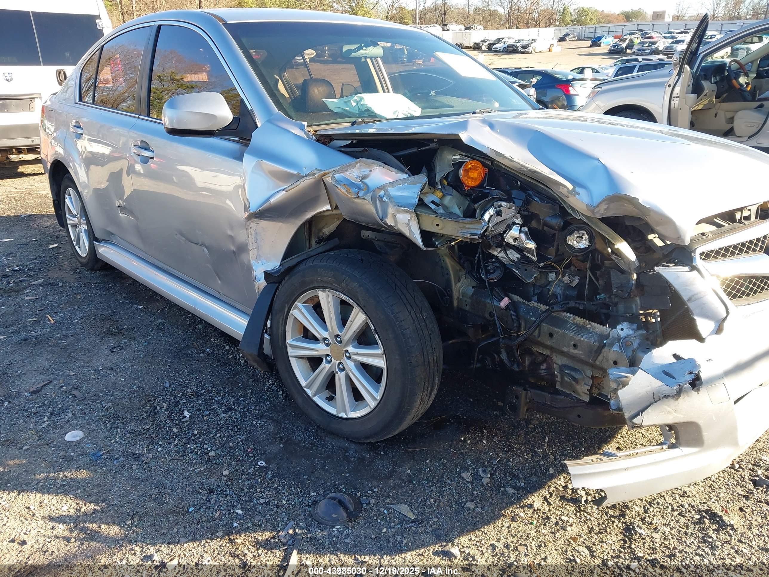 SUBARU LEGACY image 6