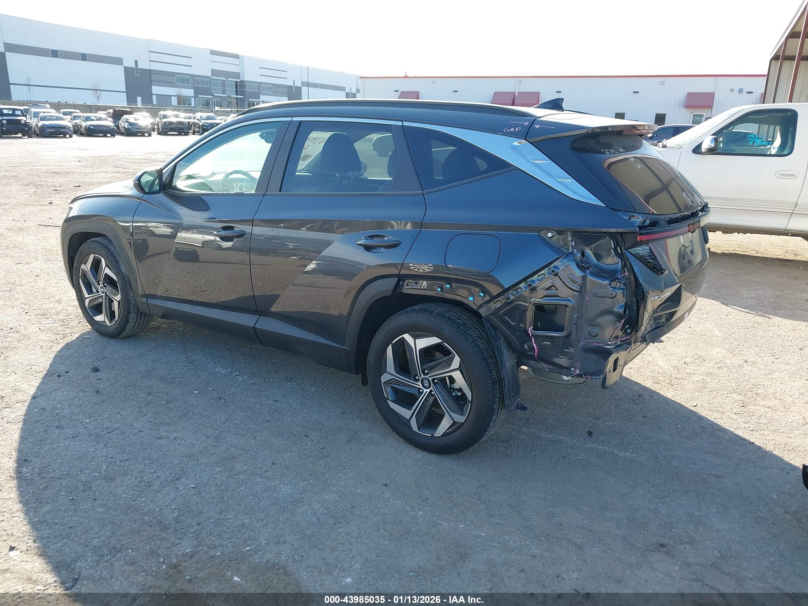 HYUNDAI TUCSON image 3