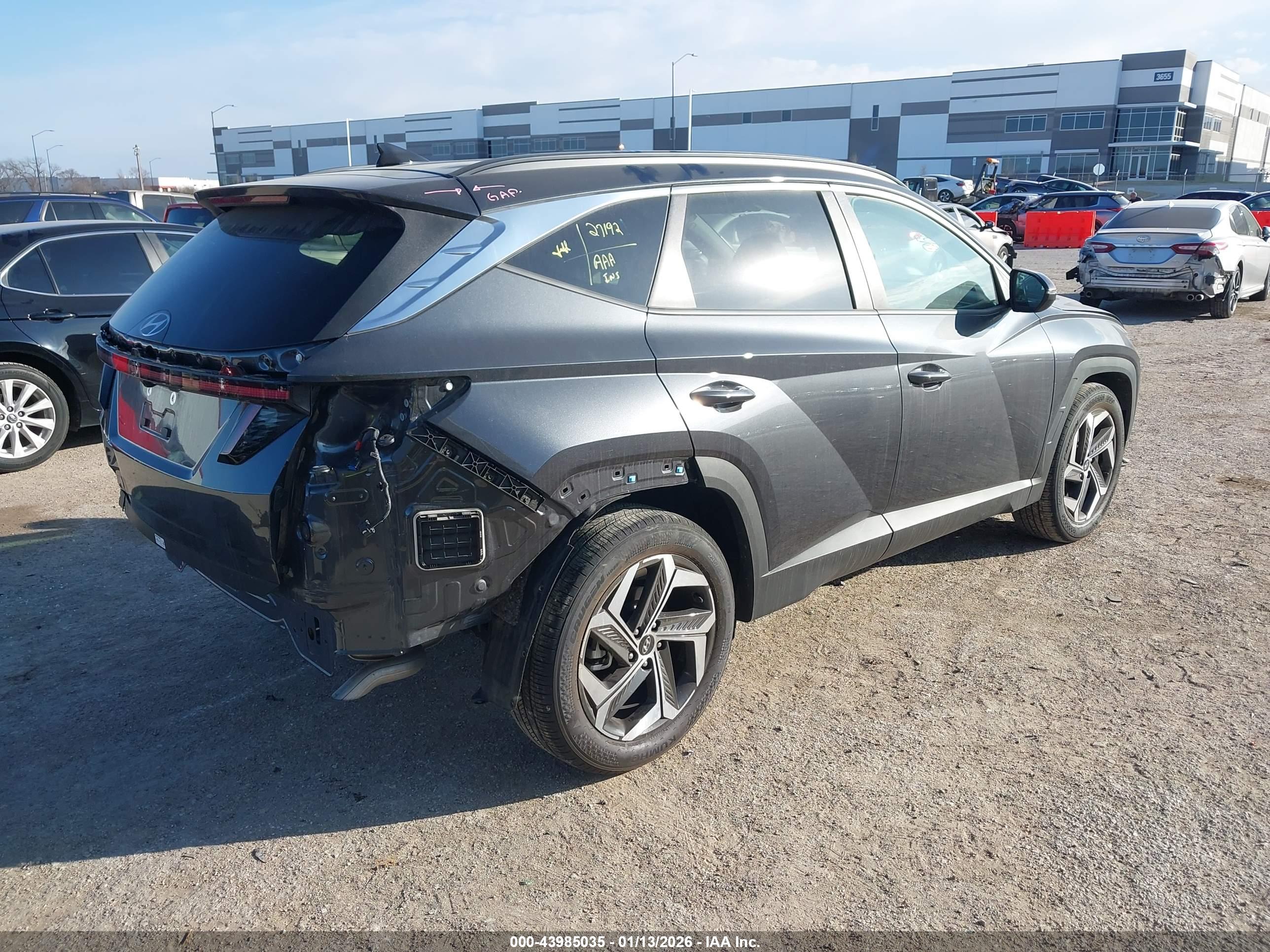 HYUNDAI TUCSON image 4