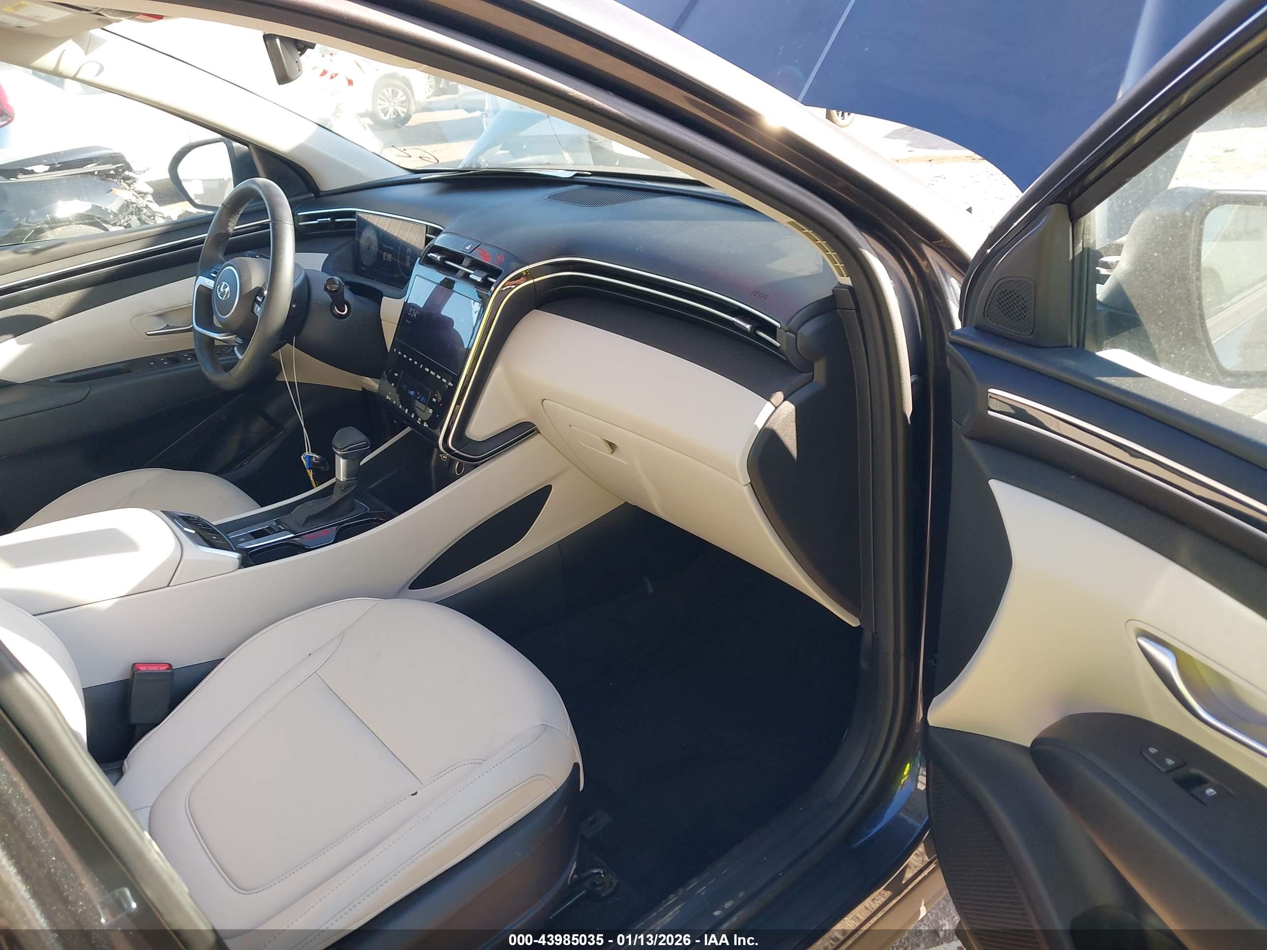 HYUNDAI TUCSON image 5