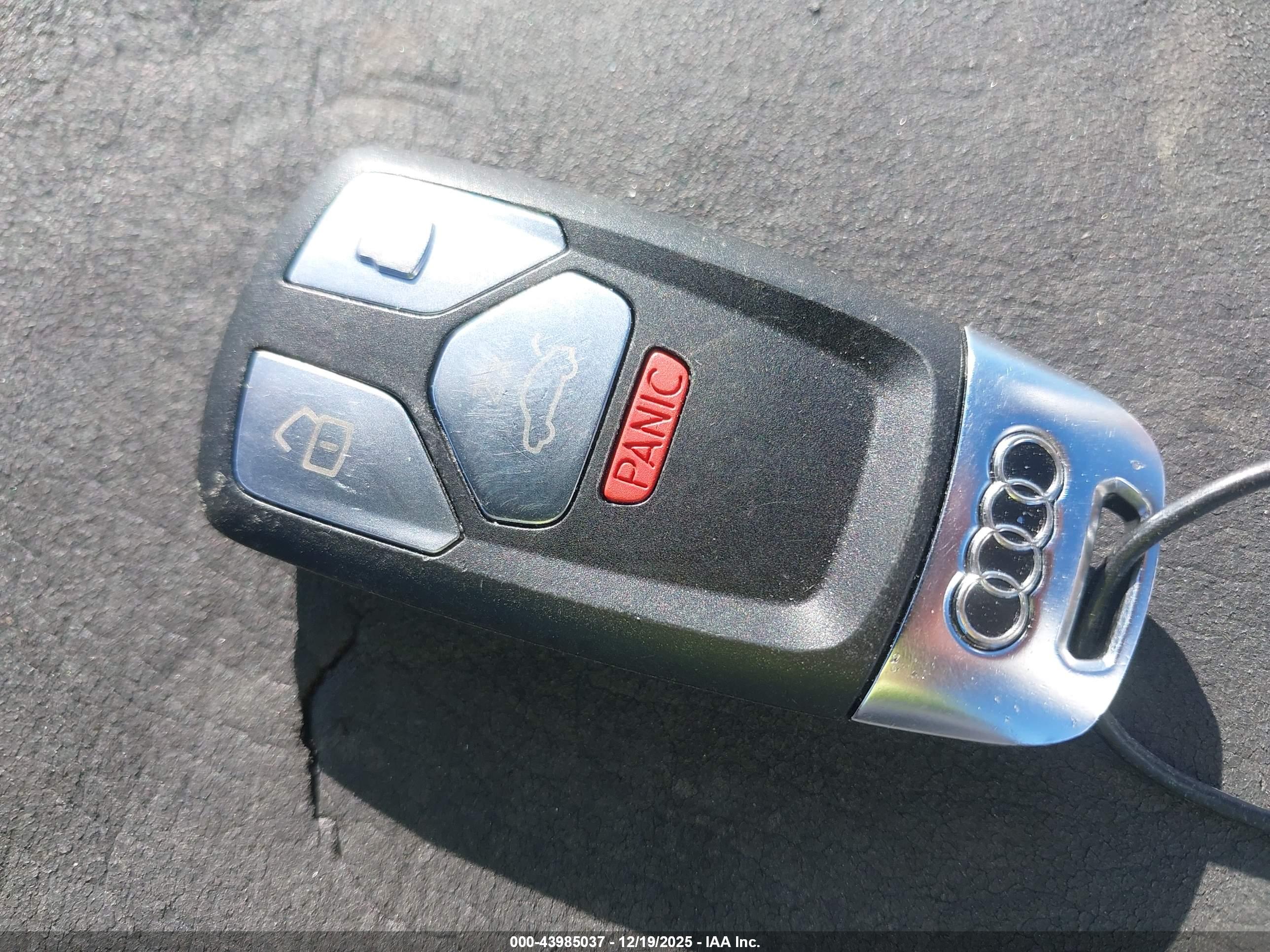 AUDI A4 image 11