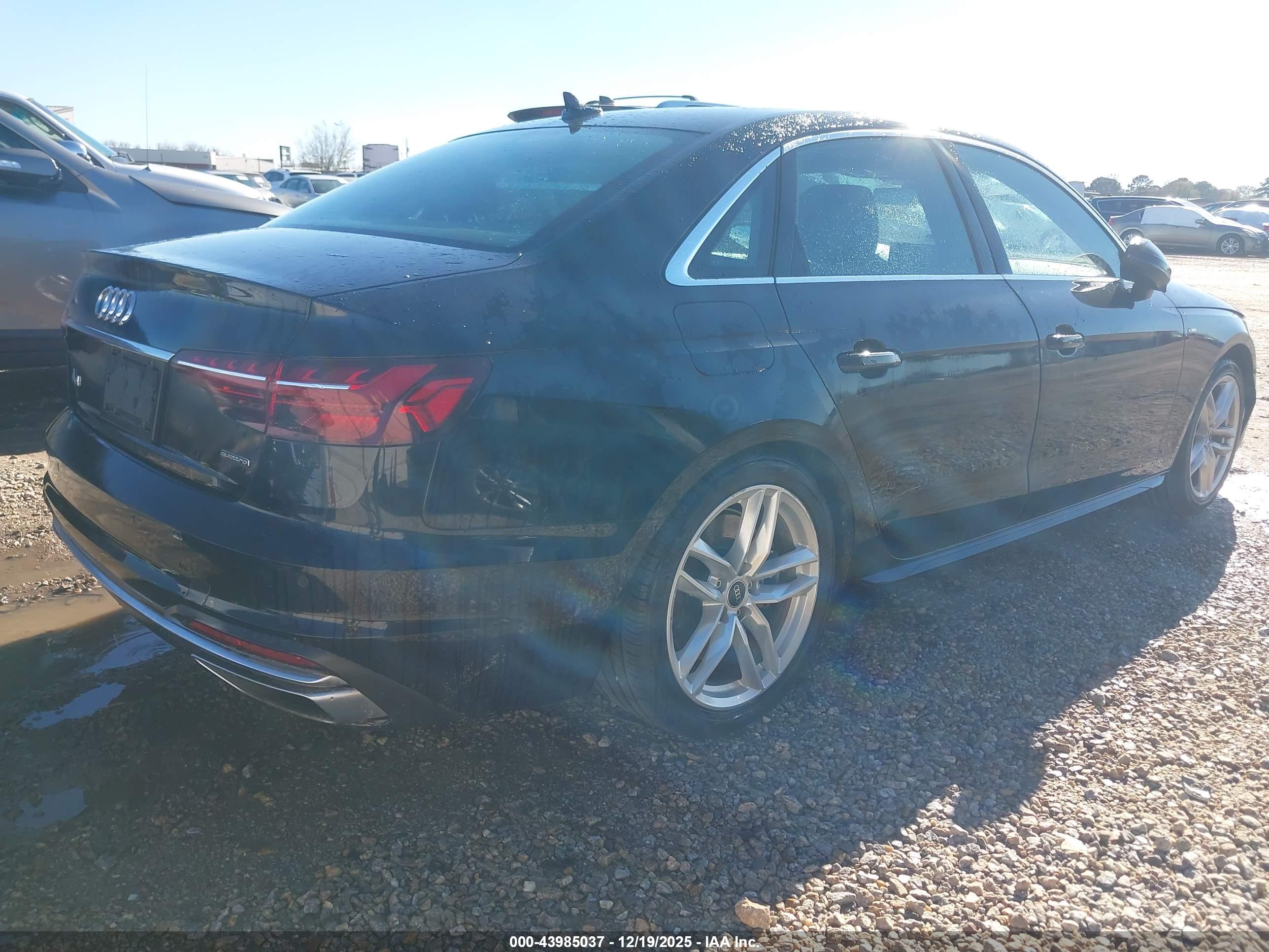 AUDI A4 image 4