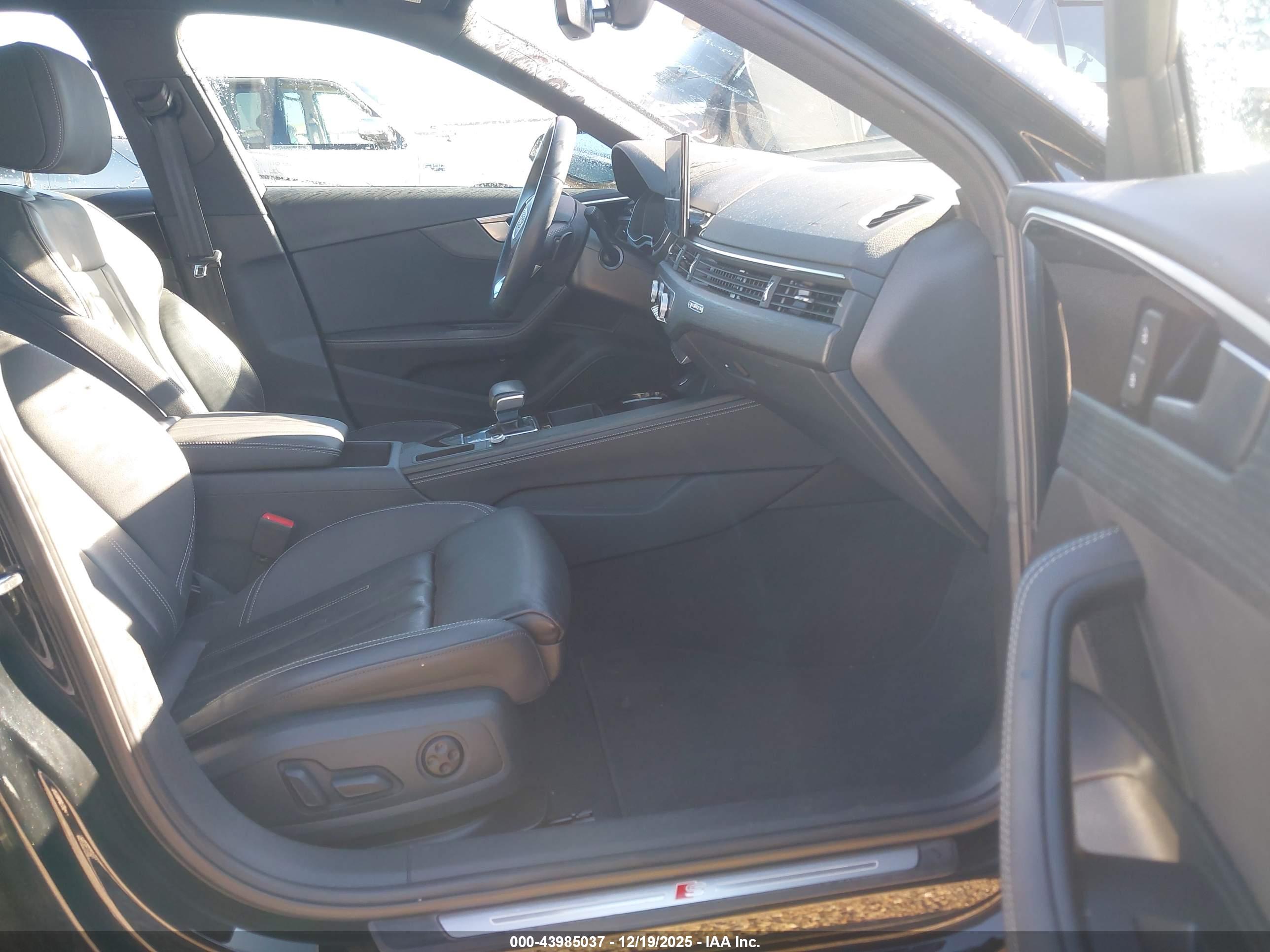 AUDI A4 image 5