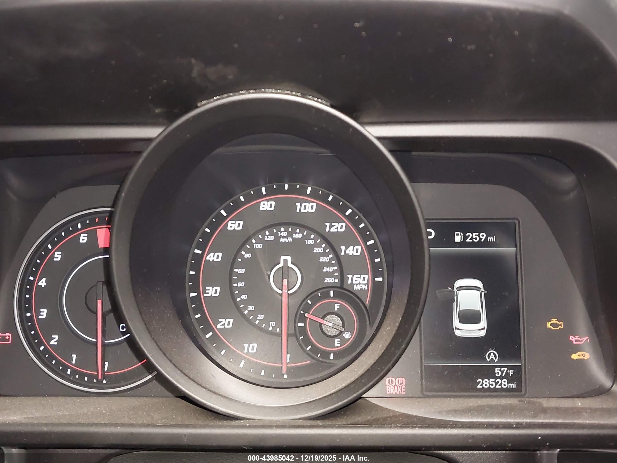 HYUNDAI ELANTRA image 7