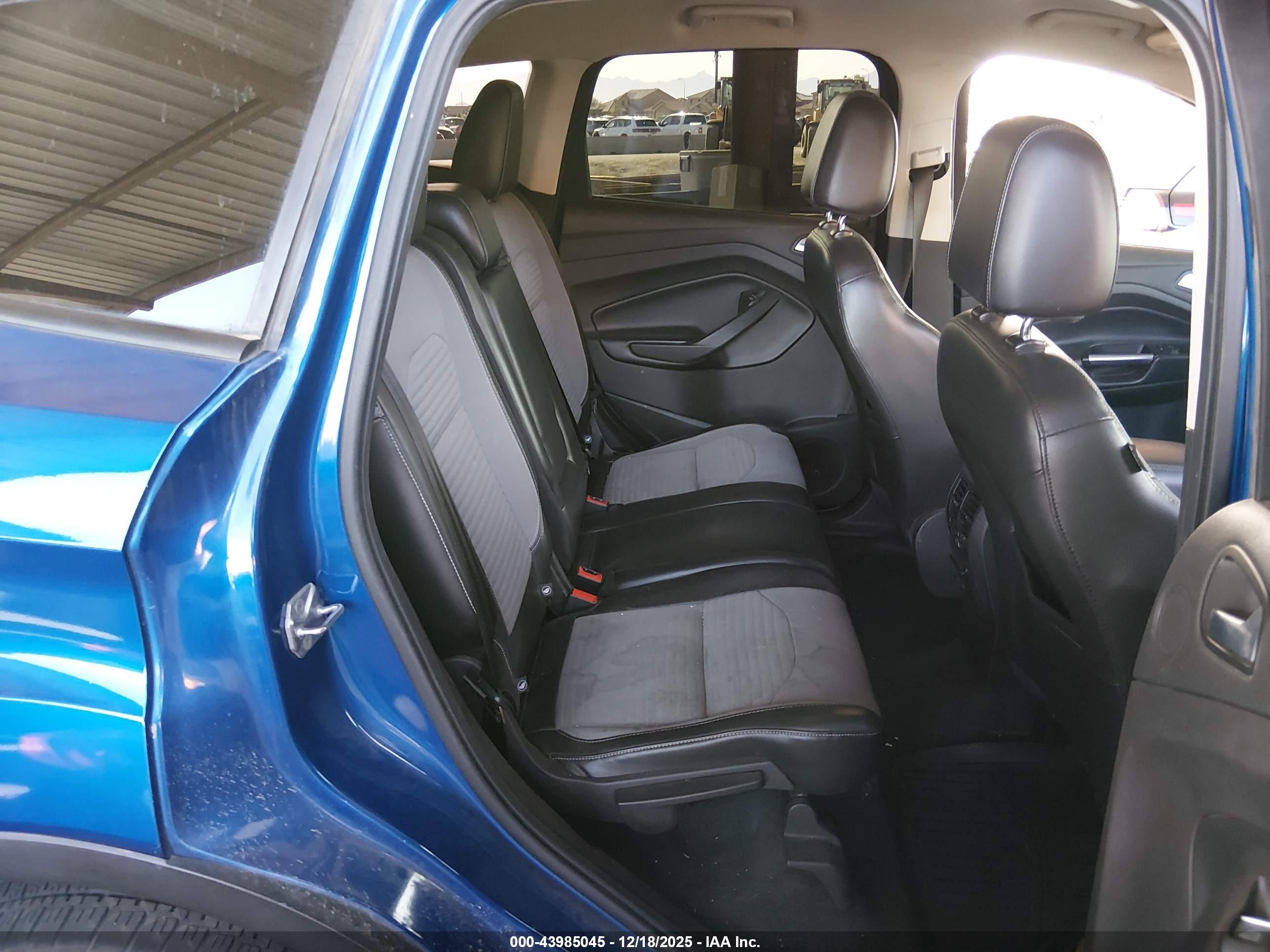 FORD ESCAPE image 8