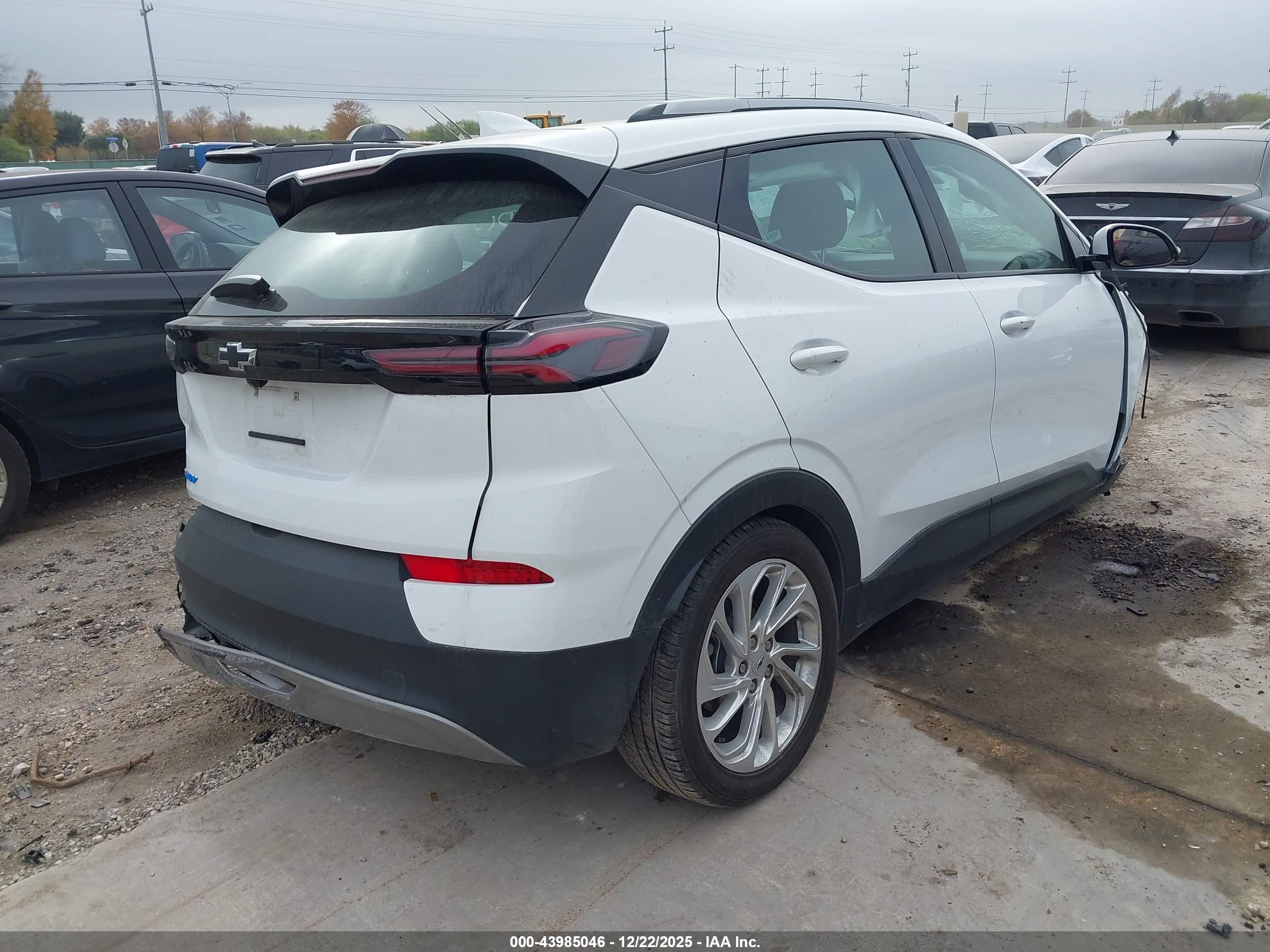 CHEVROLET BOLT image 4