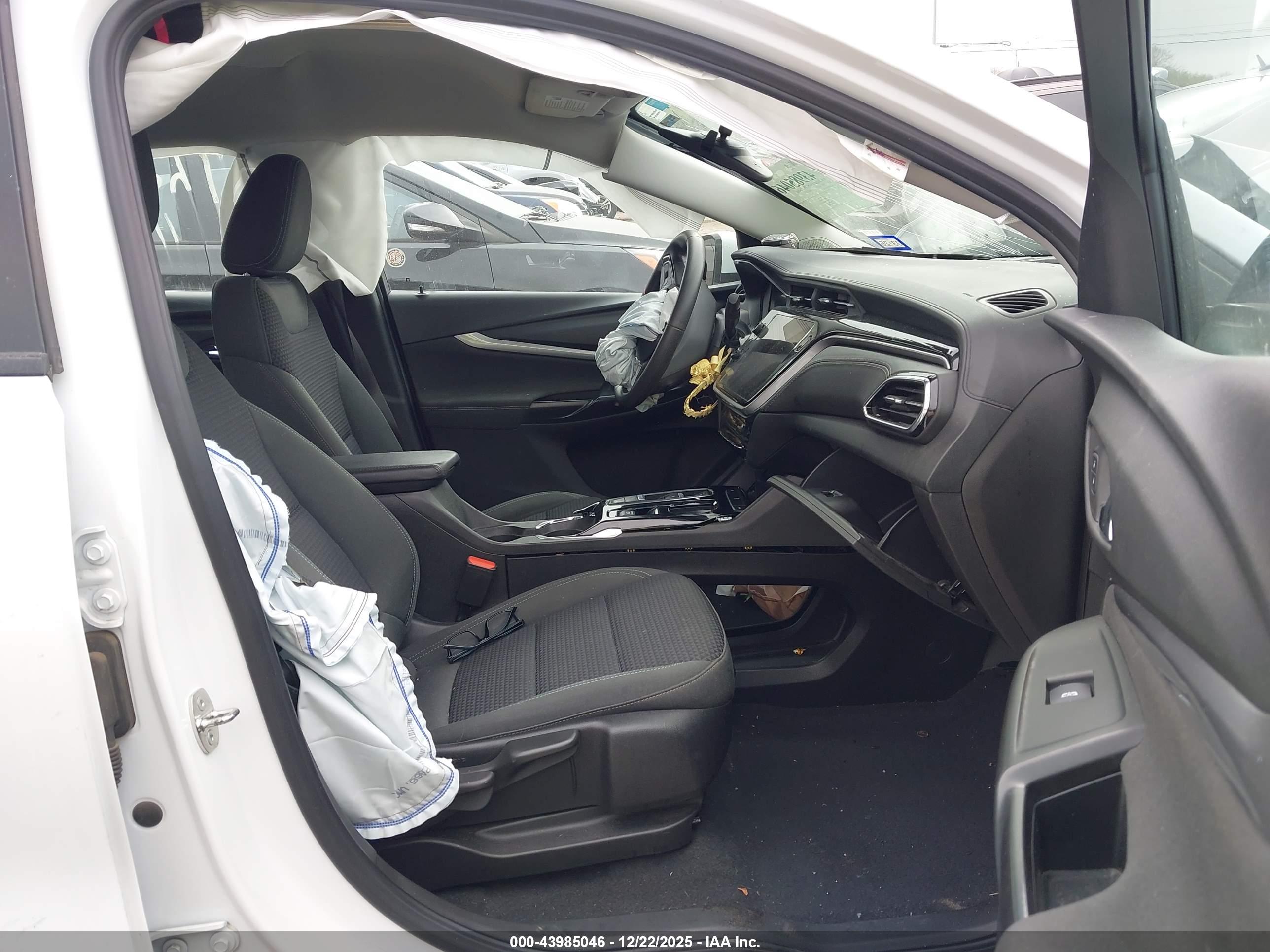 CHEVROLET BOLT image 5