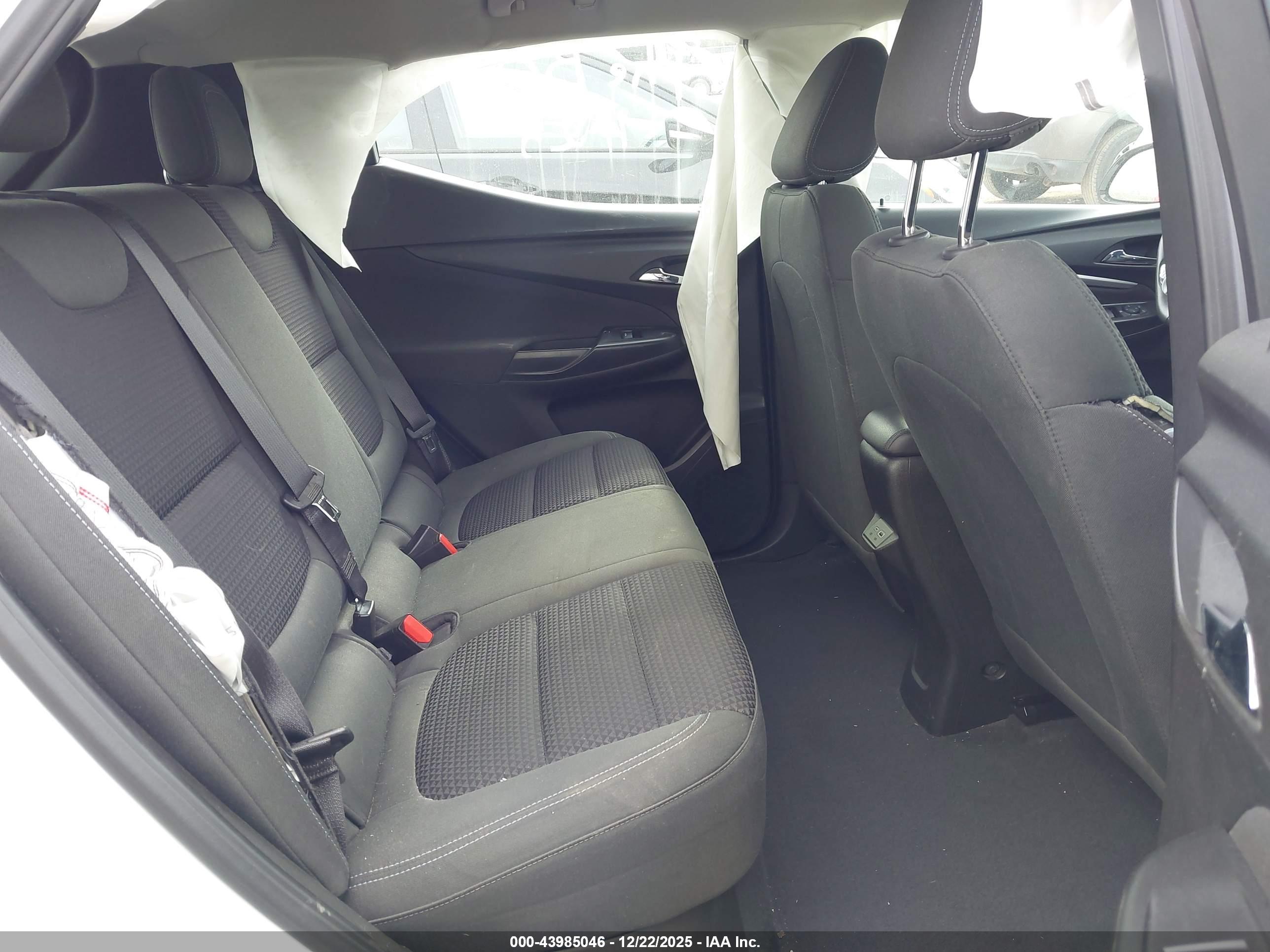 CHEVROLET BOLT image 8