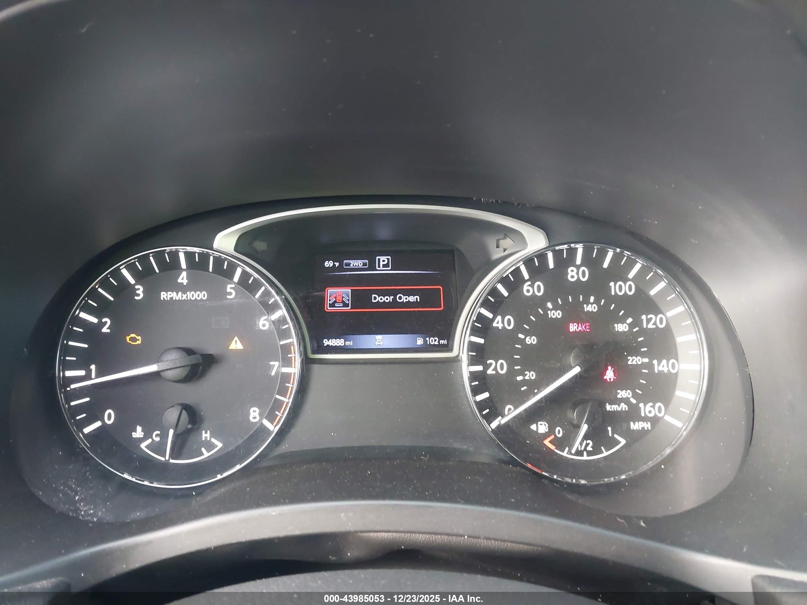 NISSAN PATHFINDER image 7
