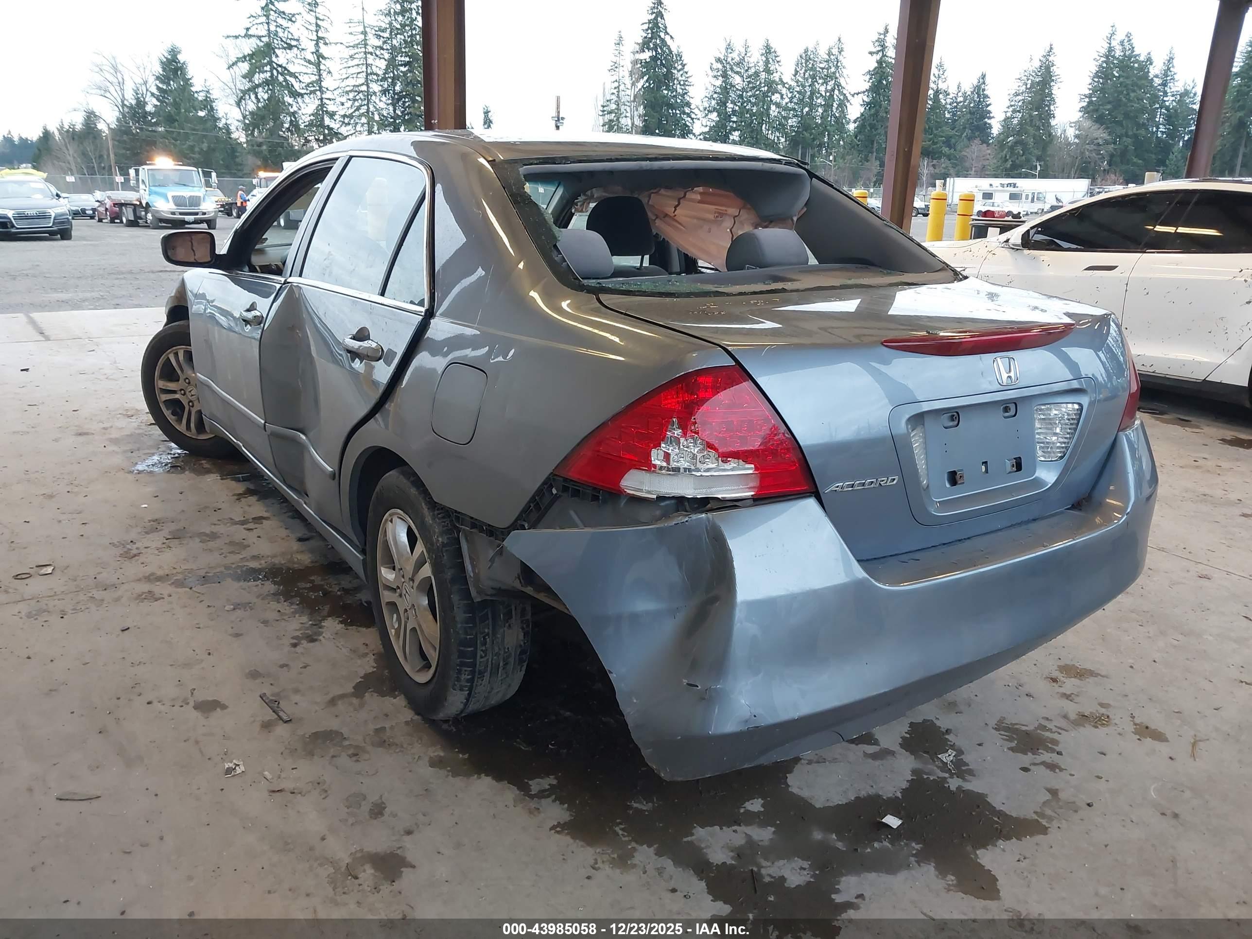 HONDA ACCORD image 3