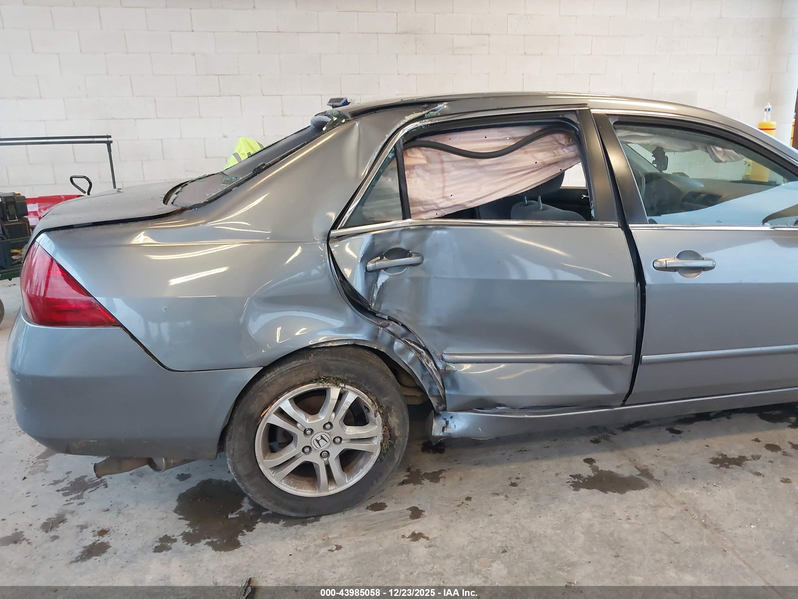 HONDA ACCORD image 6