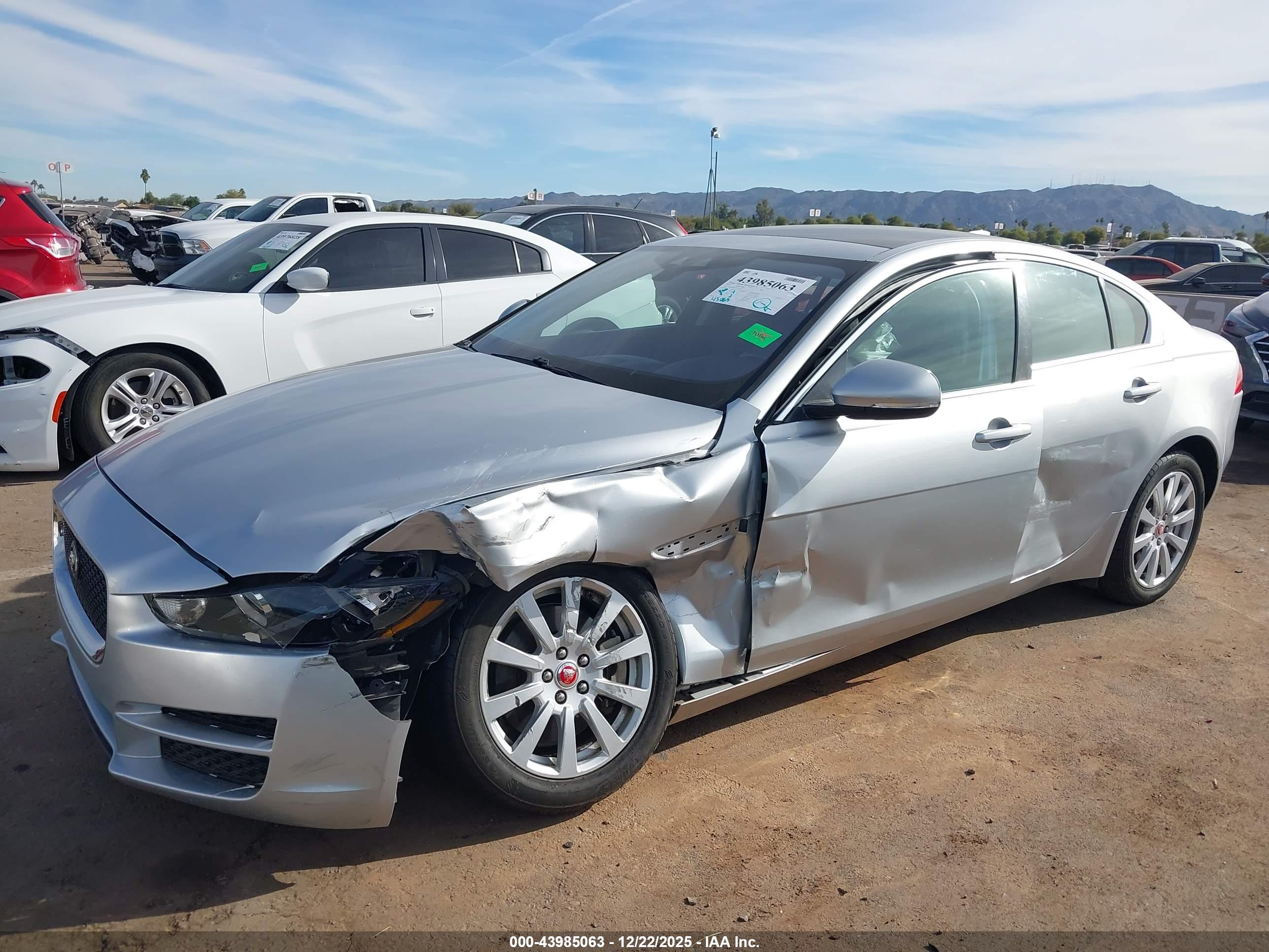 JAGUAR XE image 6