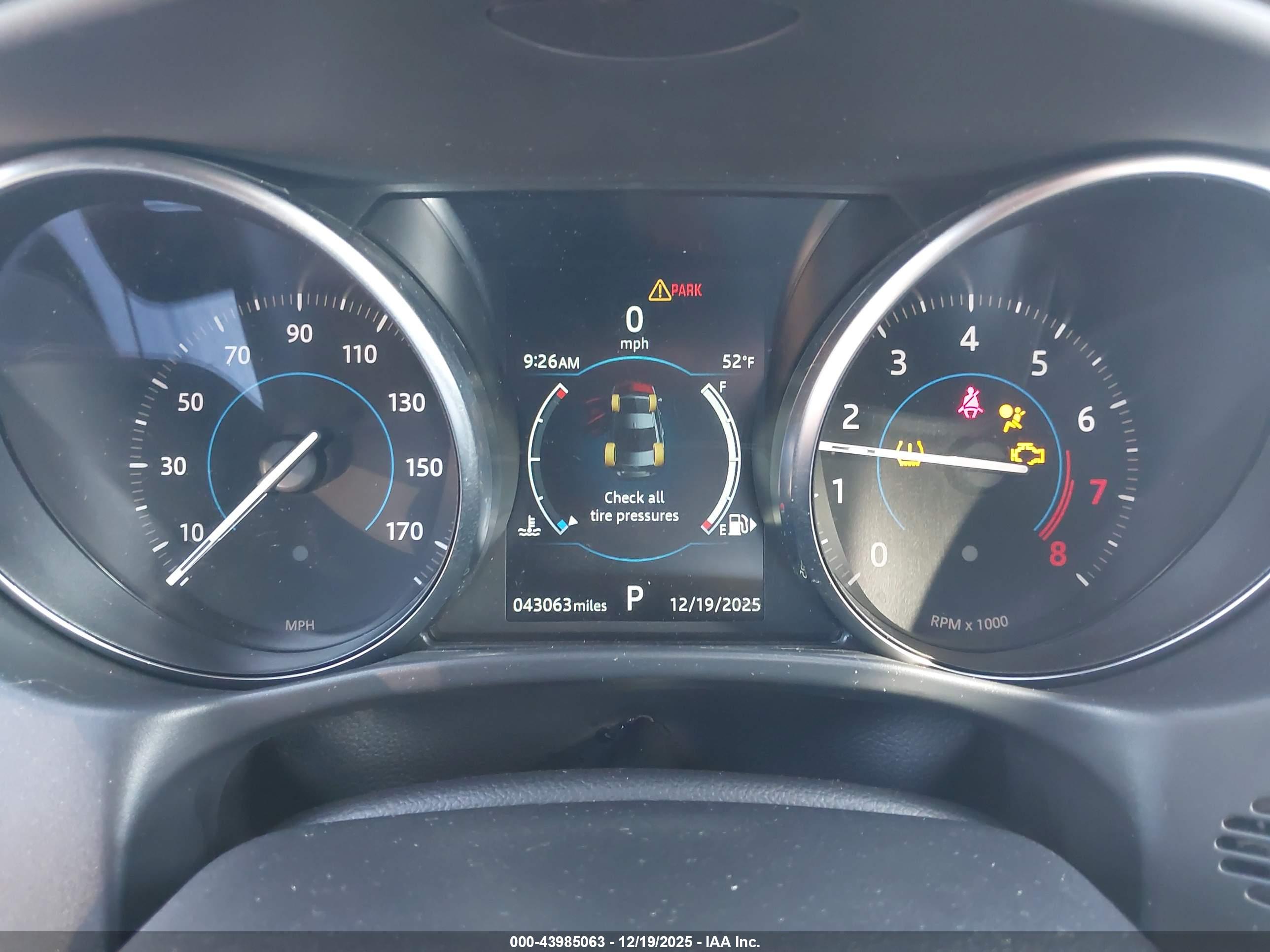 JAGUAR XE image 7
