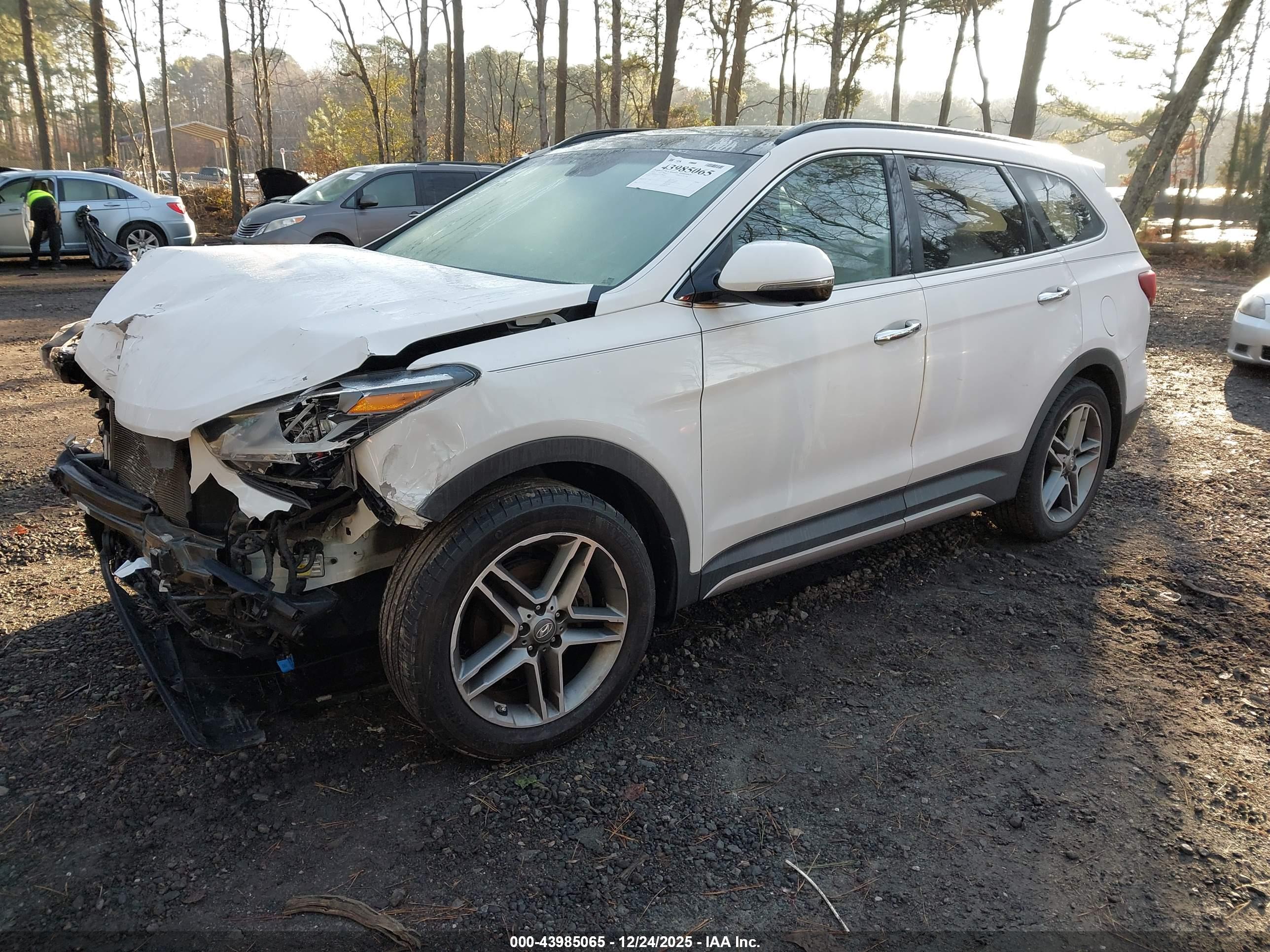 HYUNDAI SANTA image 2