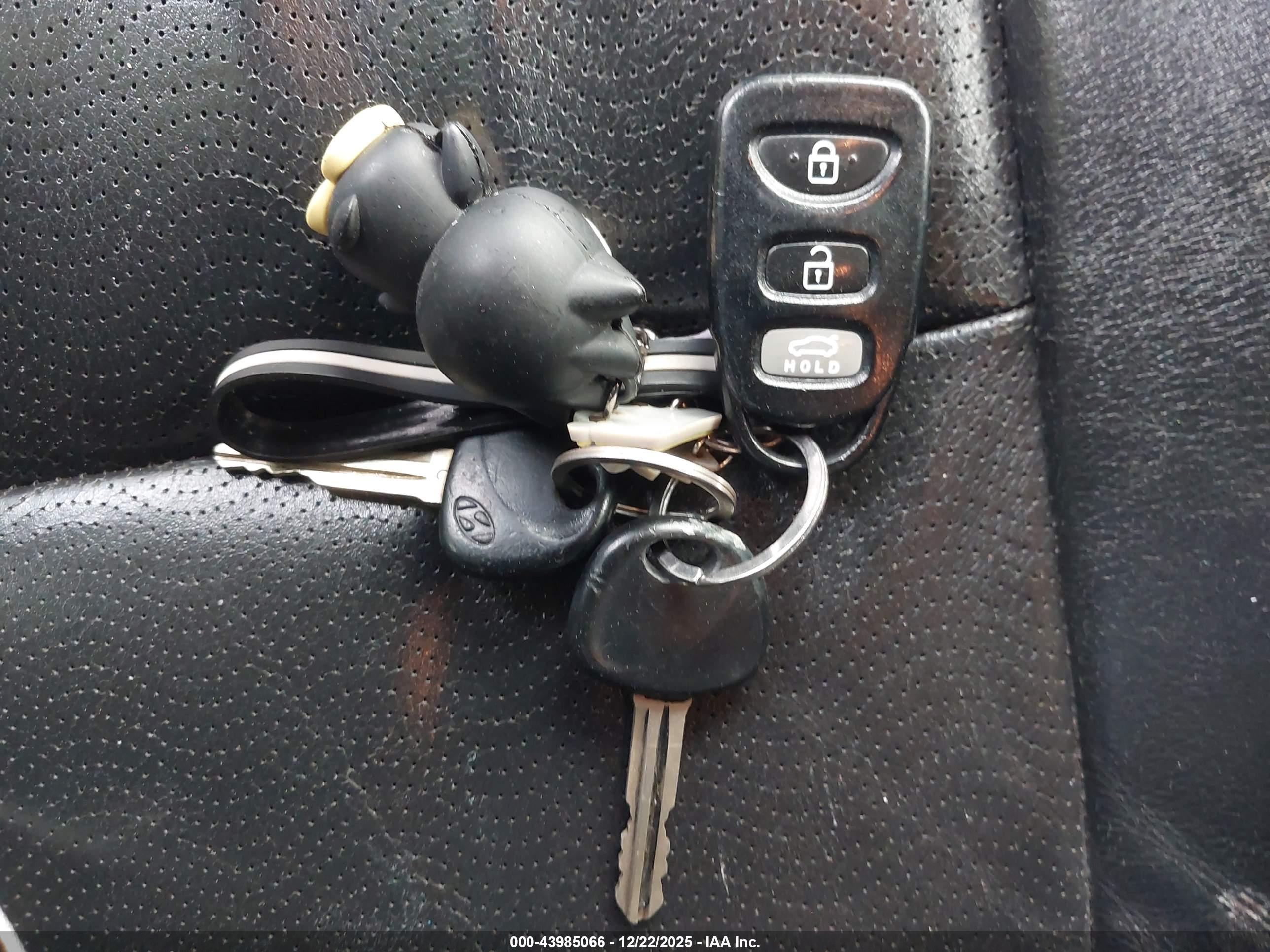 HYUNDAI ELANTRA image 11