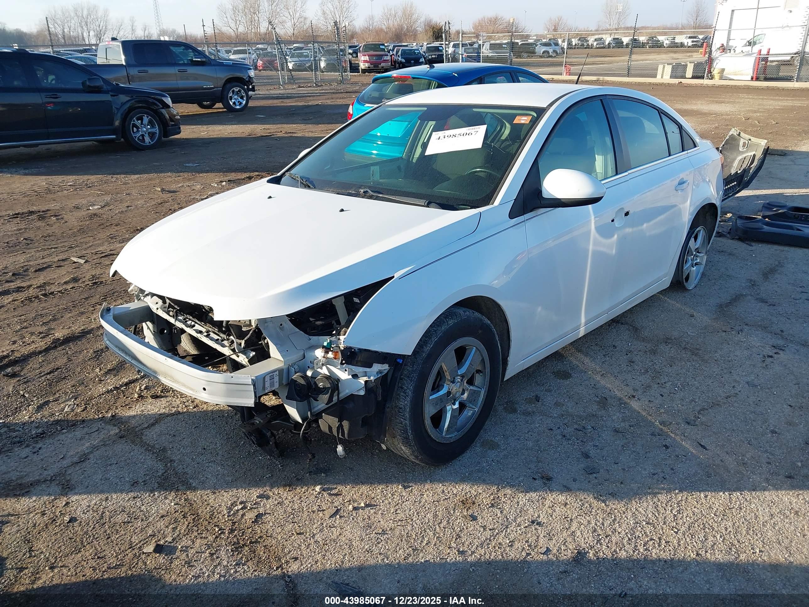 CHEVROLET CRUZE image 2