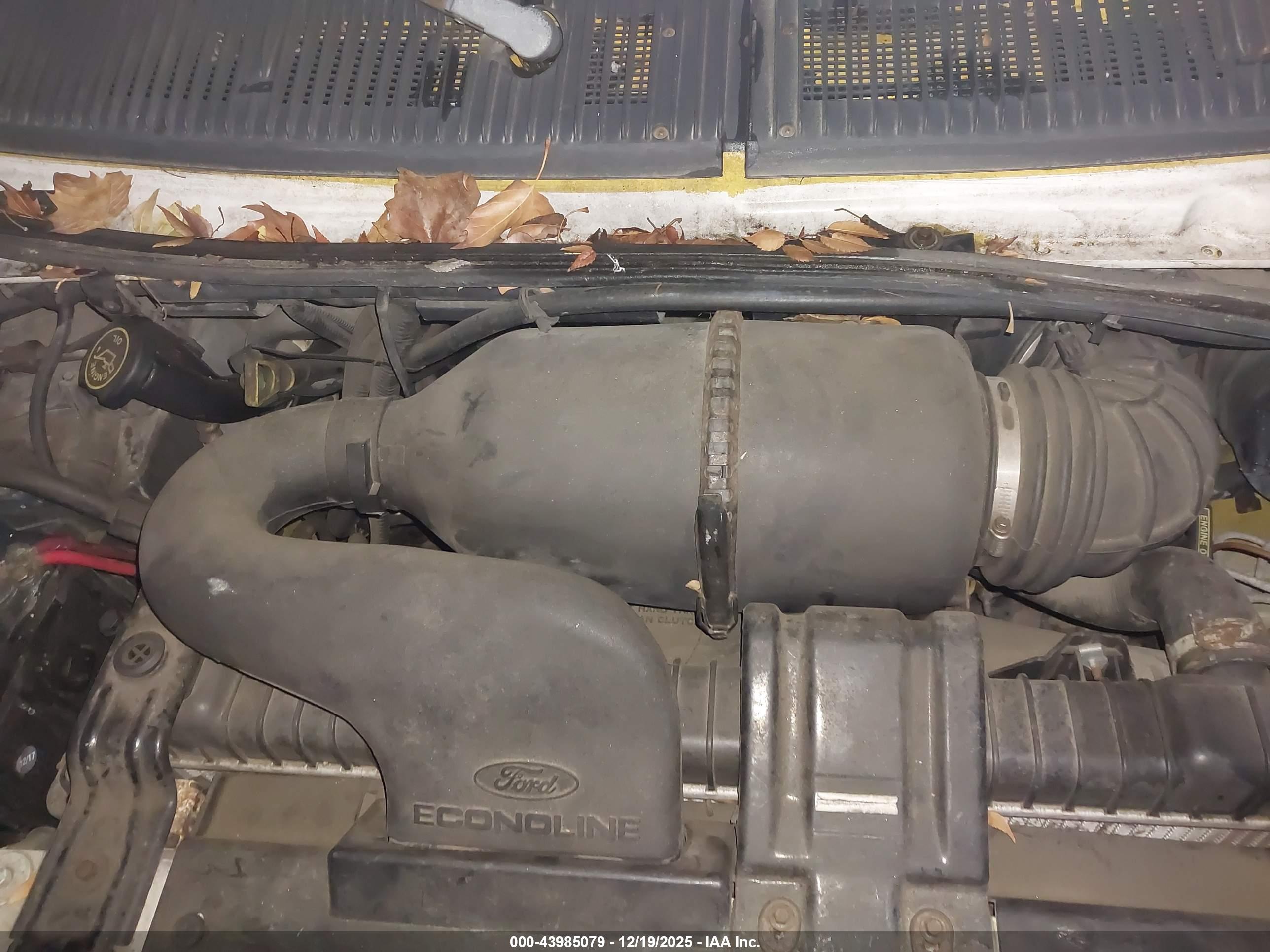 FORD E-350 image 10