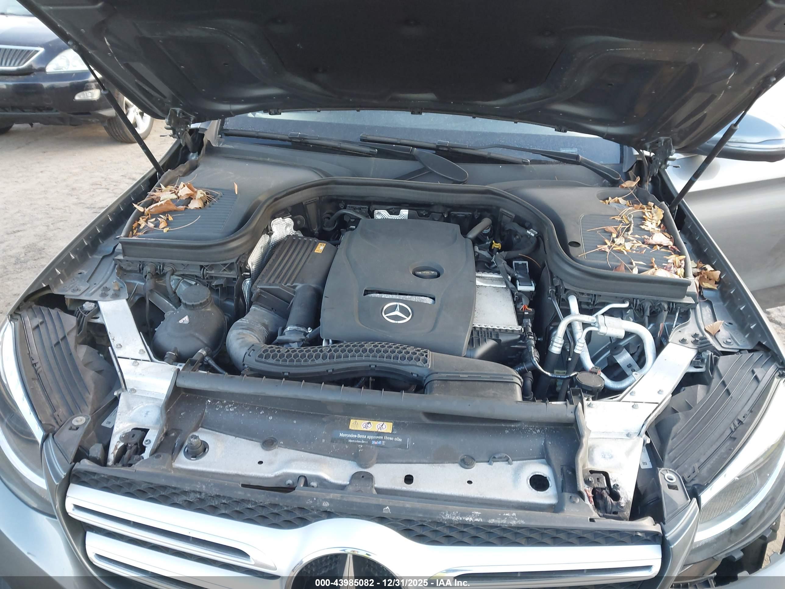 MERCEDES-BENZ GLC image 10