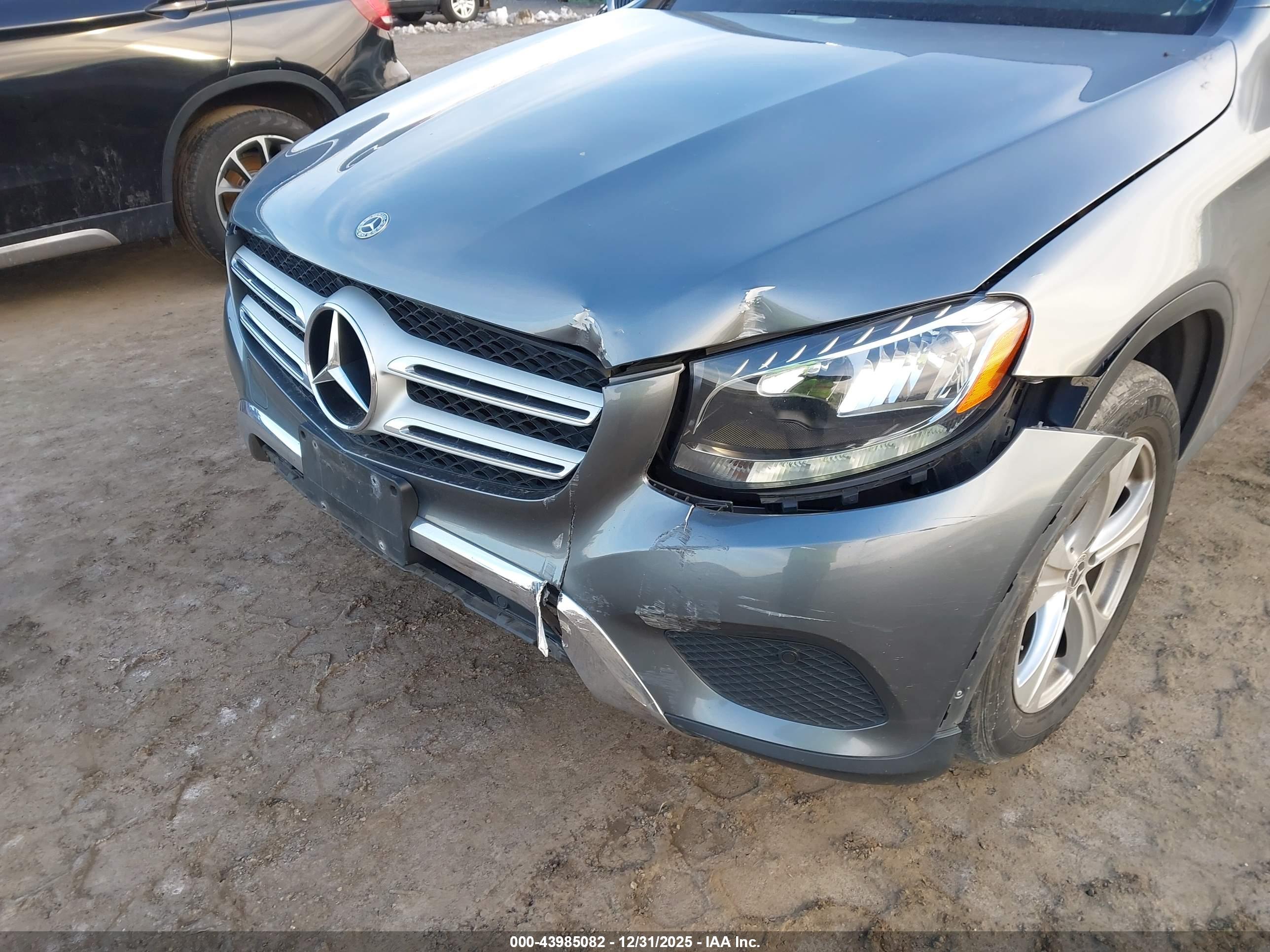 MERCEDES-BENZ GLC image 6