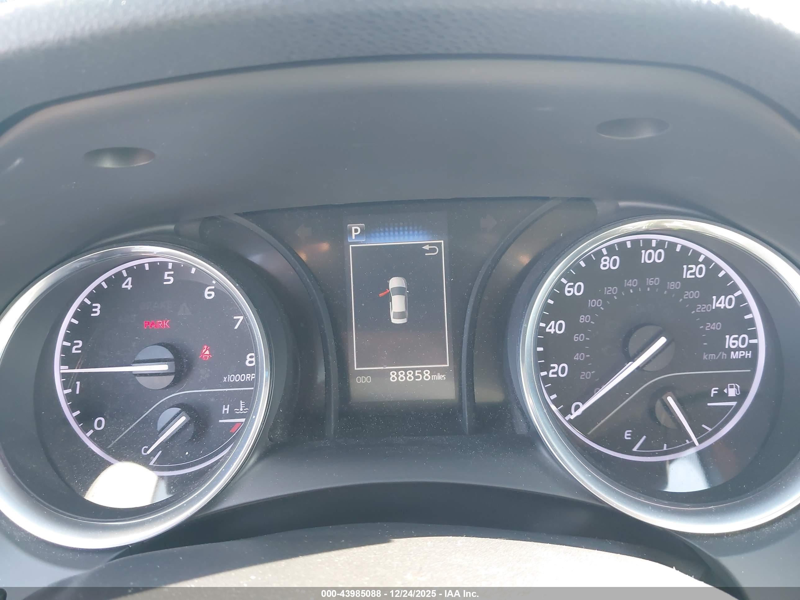 TOYOTA CAMRY image 7