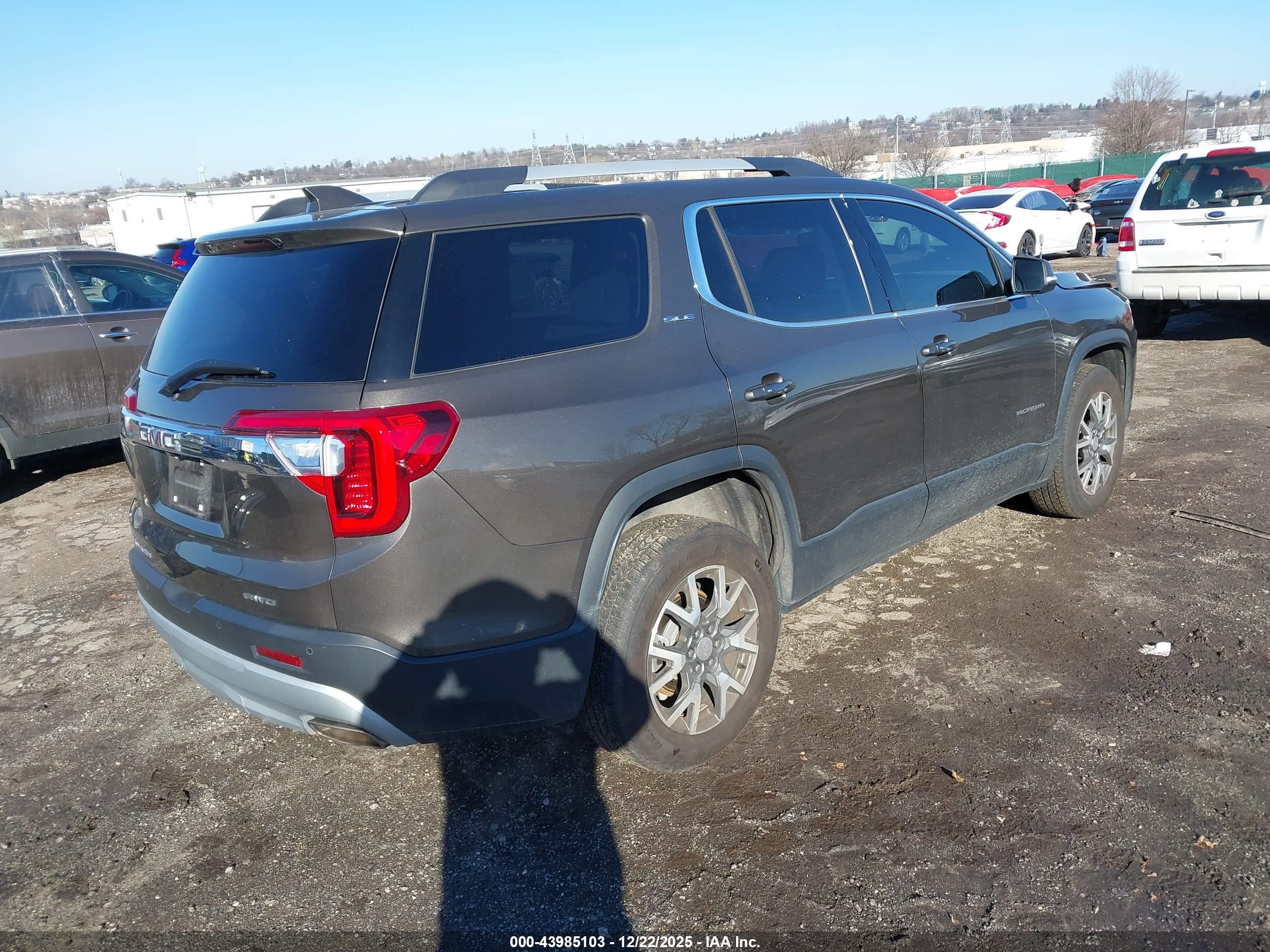 GMC ACADIA image 4