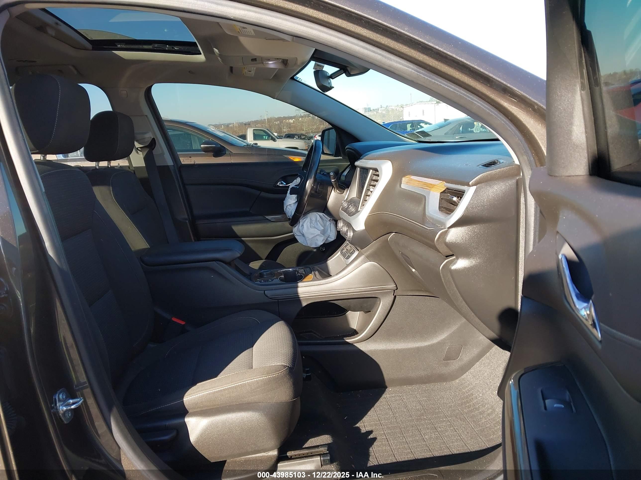 GMC ACADIA image 5