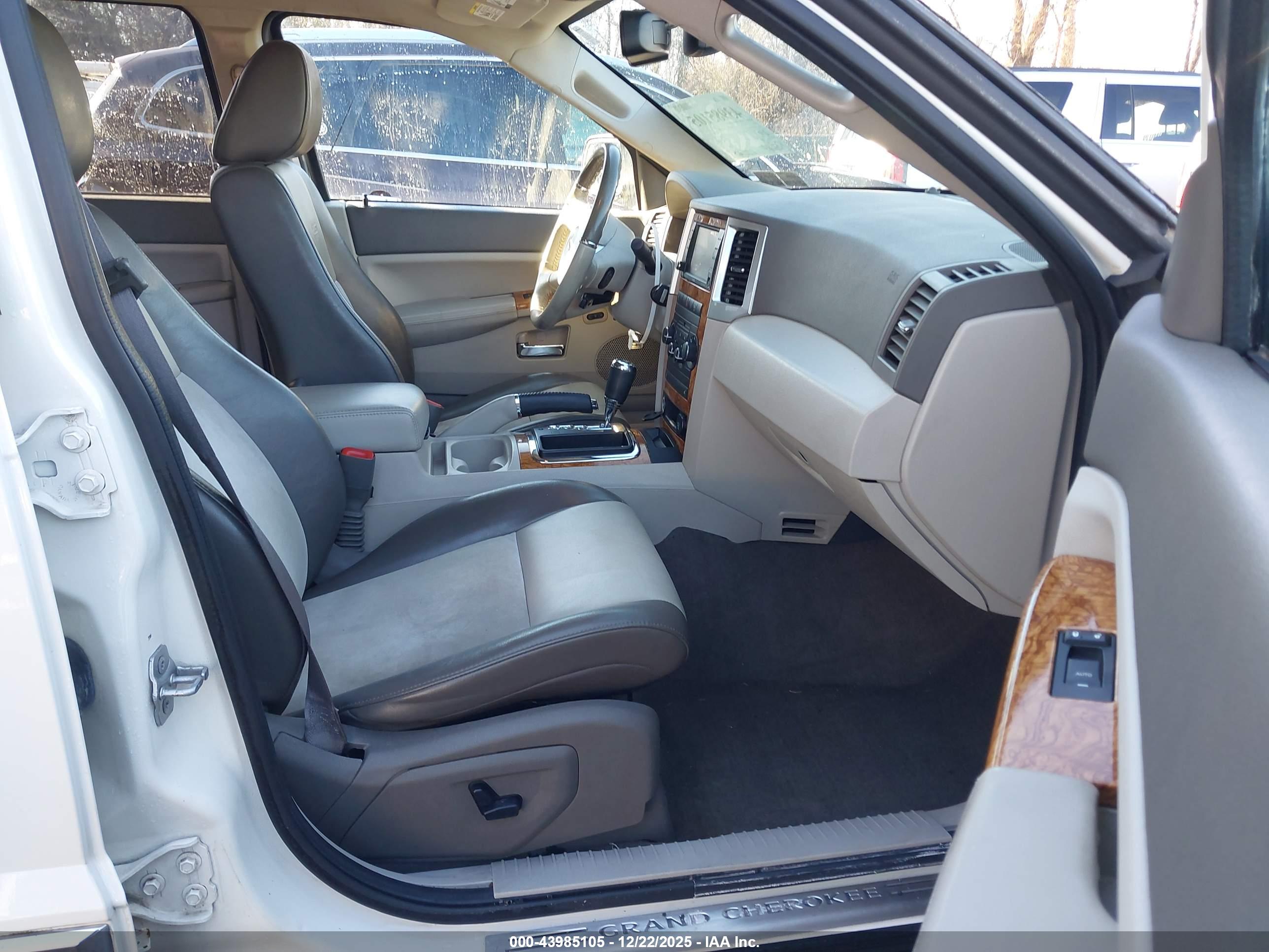 JEEP GRAND image 5