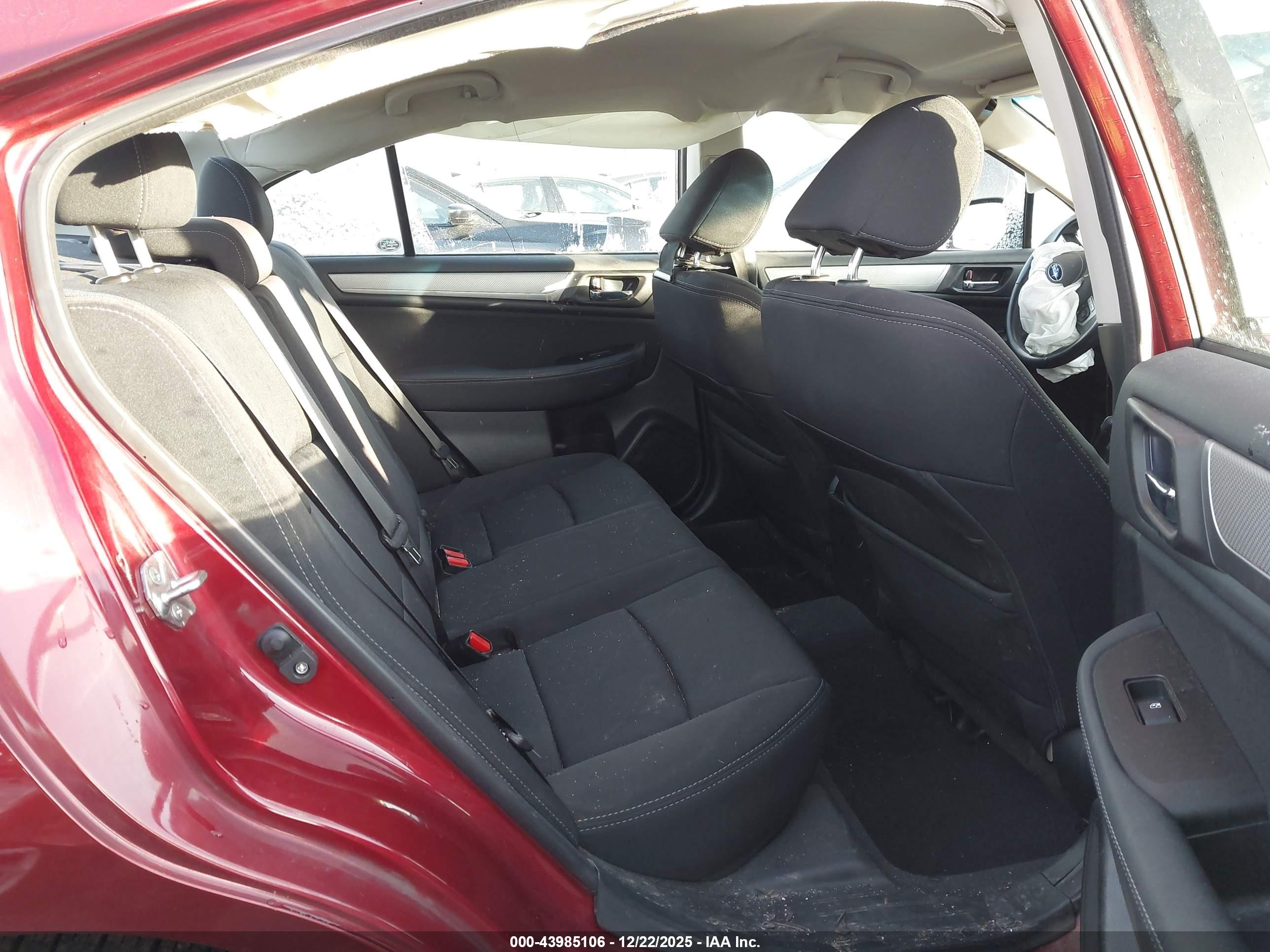 SUBARU LEGACY image 8