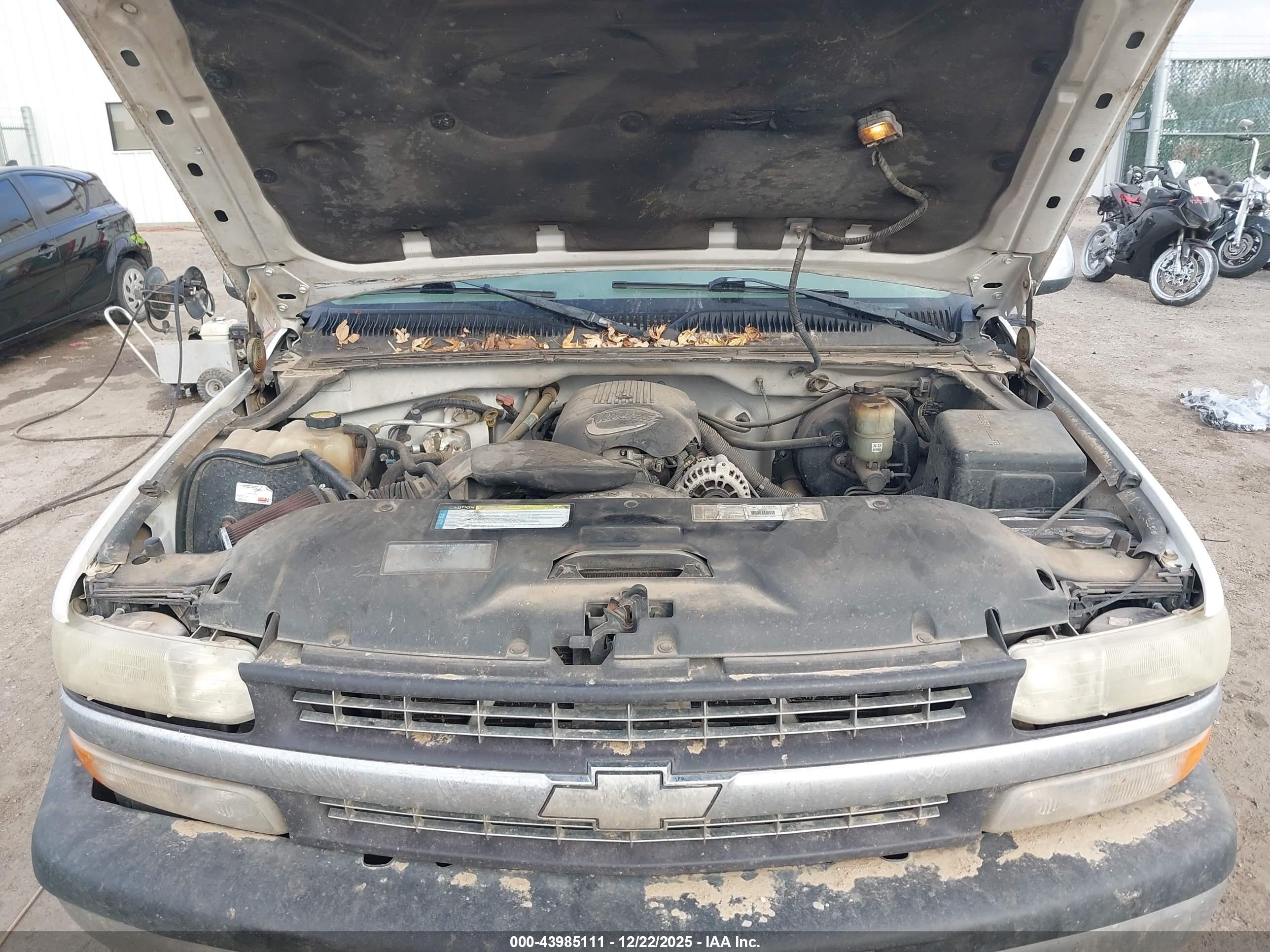 CHEVROLET SILVERADO image 10