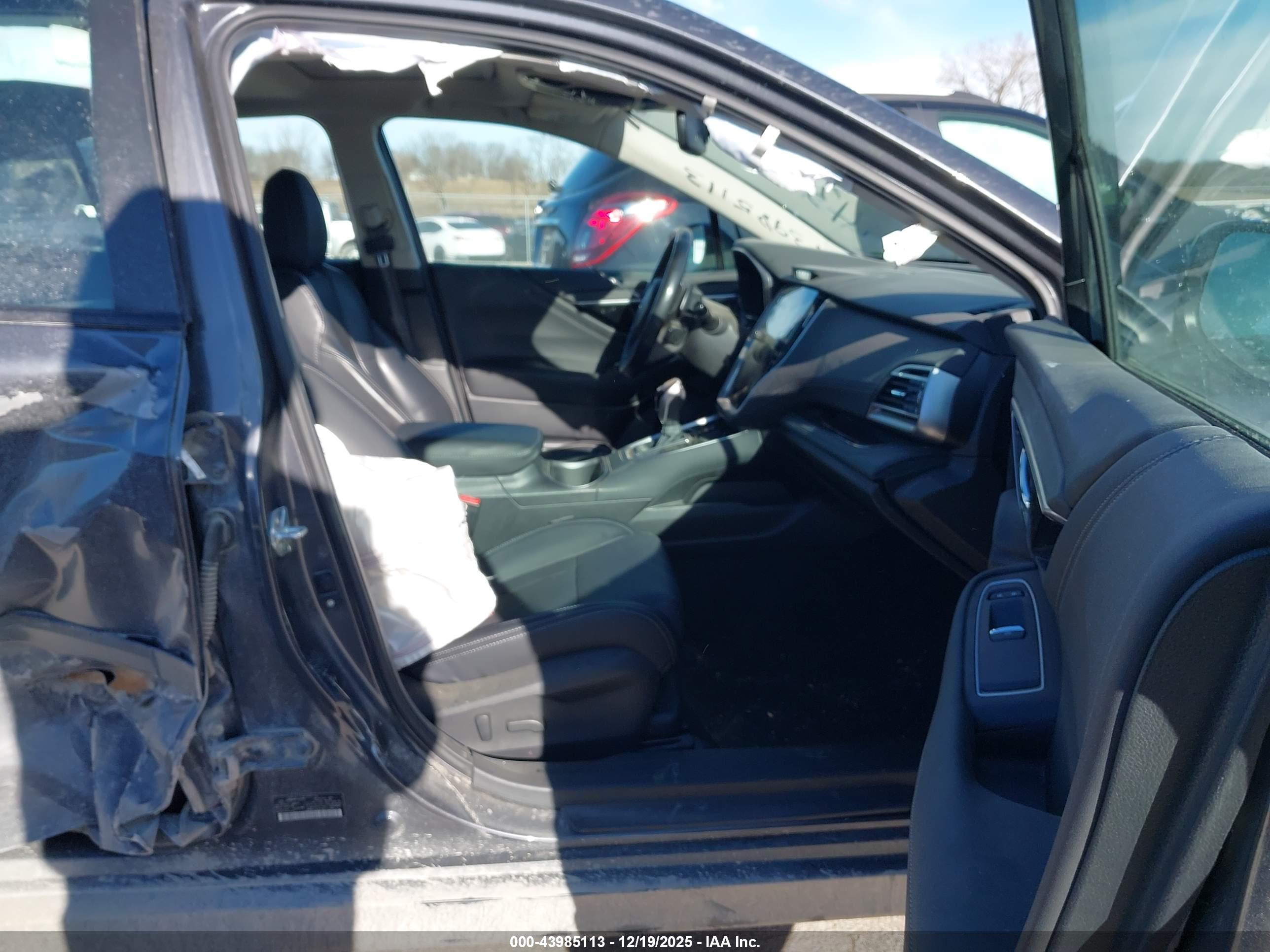 SUBARU LEGACY image 5
