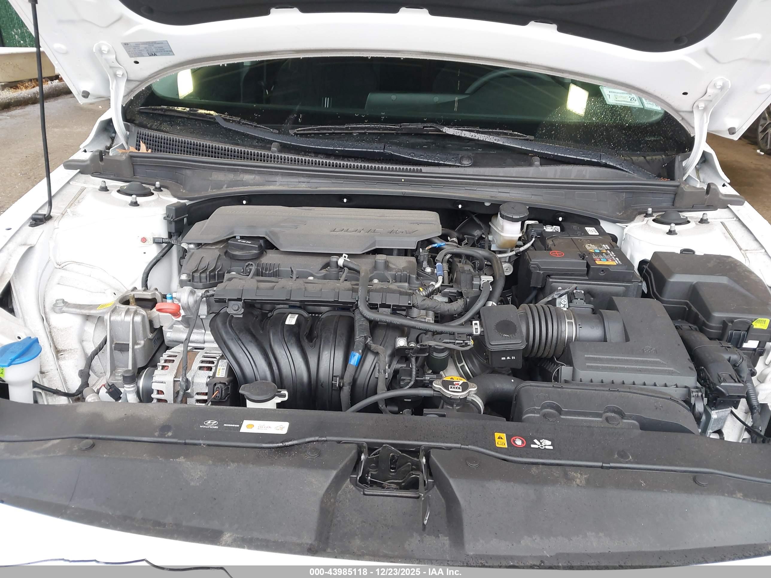 HYUNDAI ELANTRA image 10