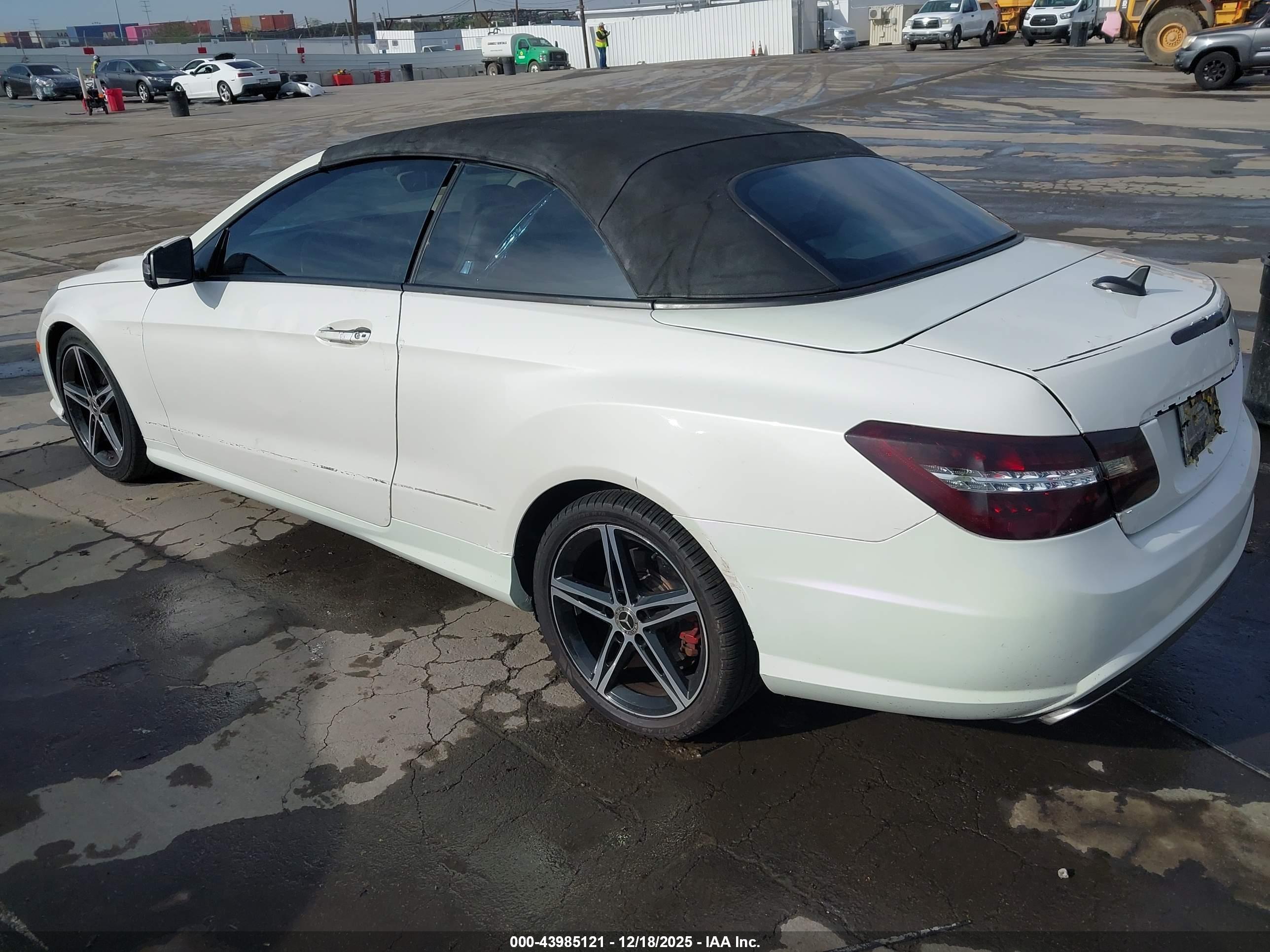 MERCEDES-BENZ E image 3