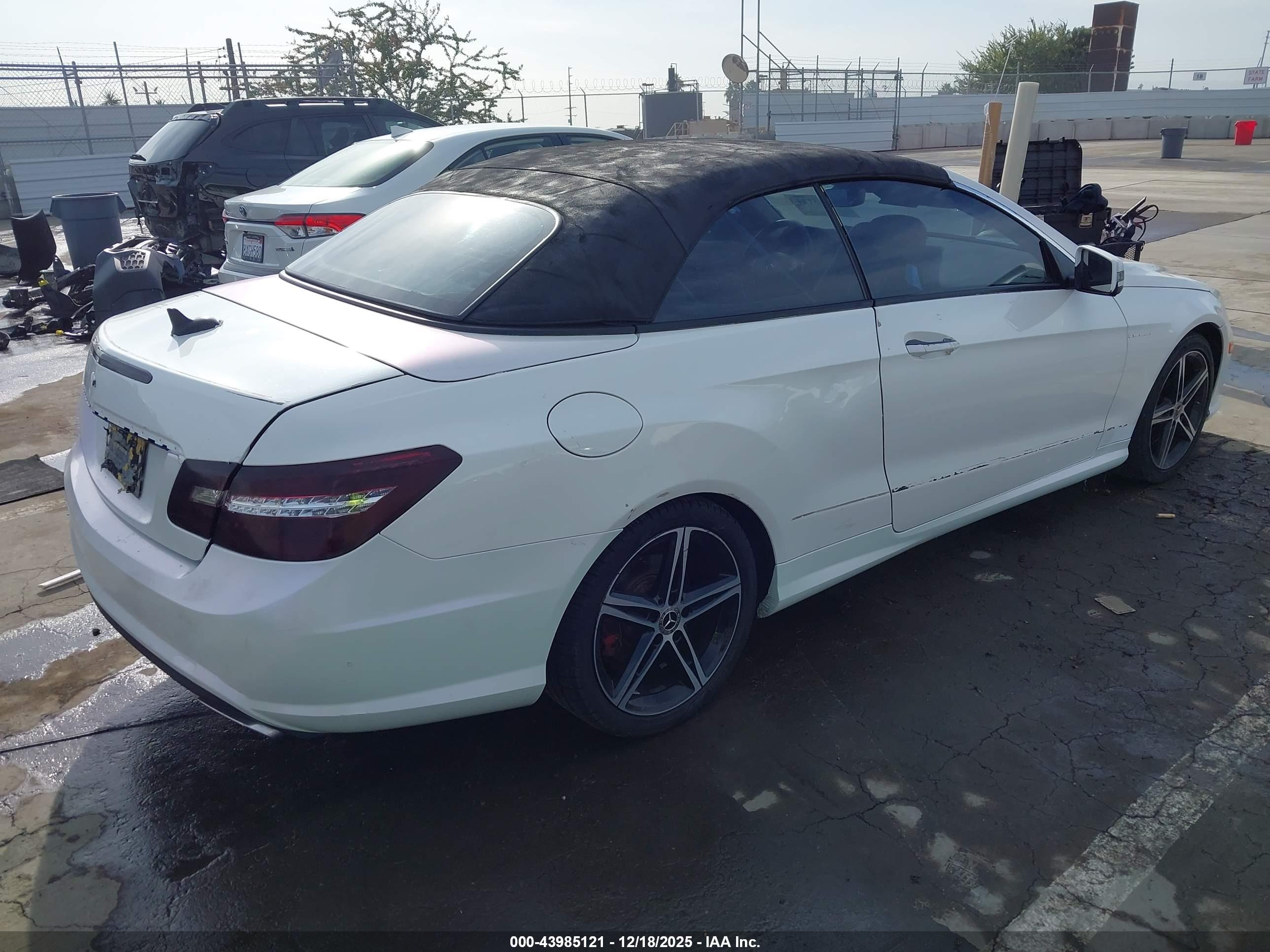 MERCEDES-BENZ E image 4