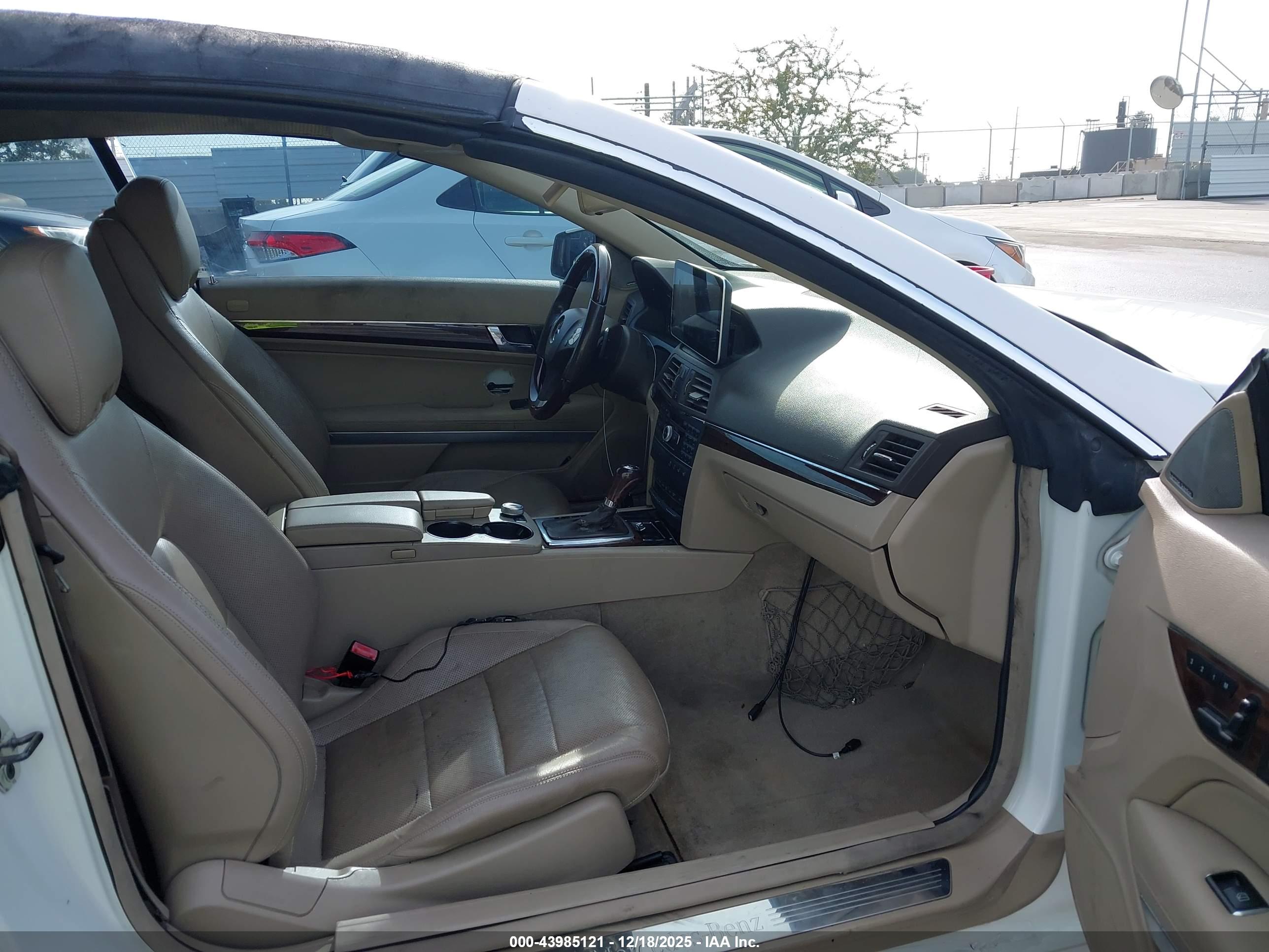 MERCEDES-BENZ E image 5