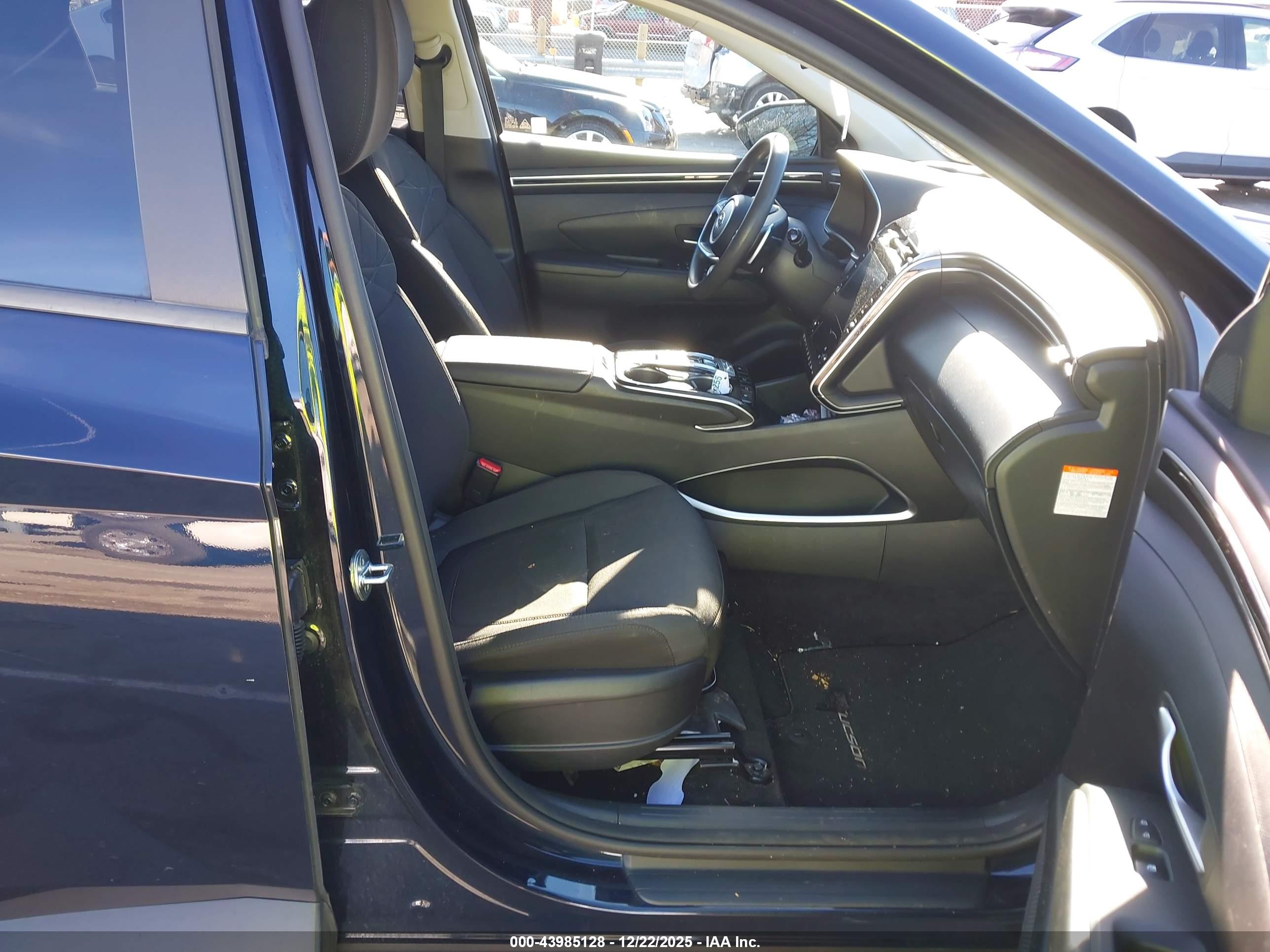 HYUNDAI TUCSON image 5