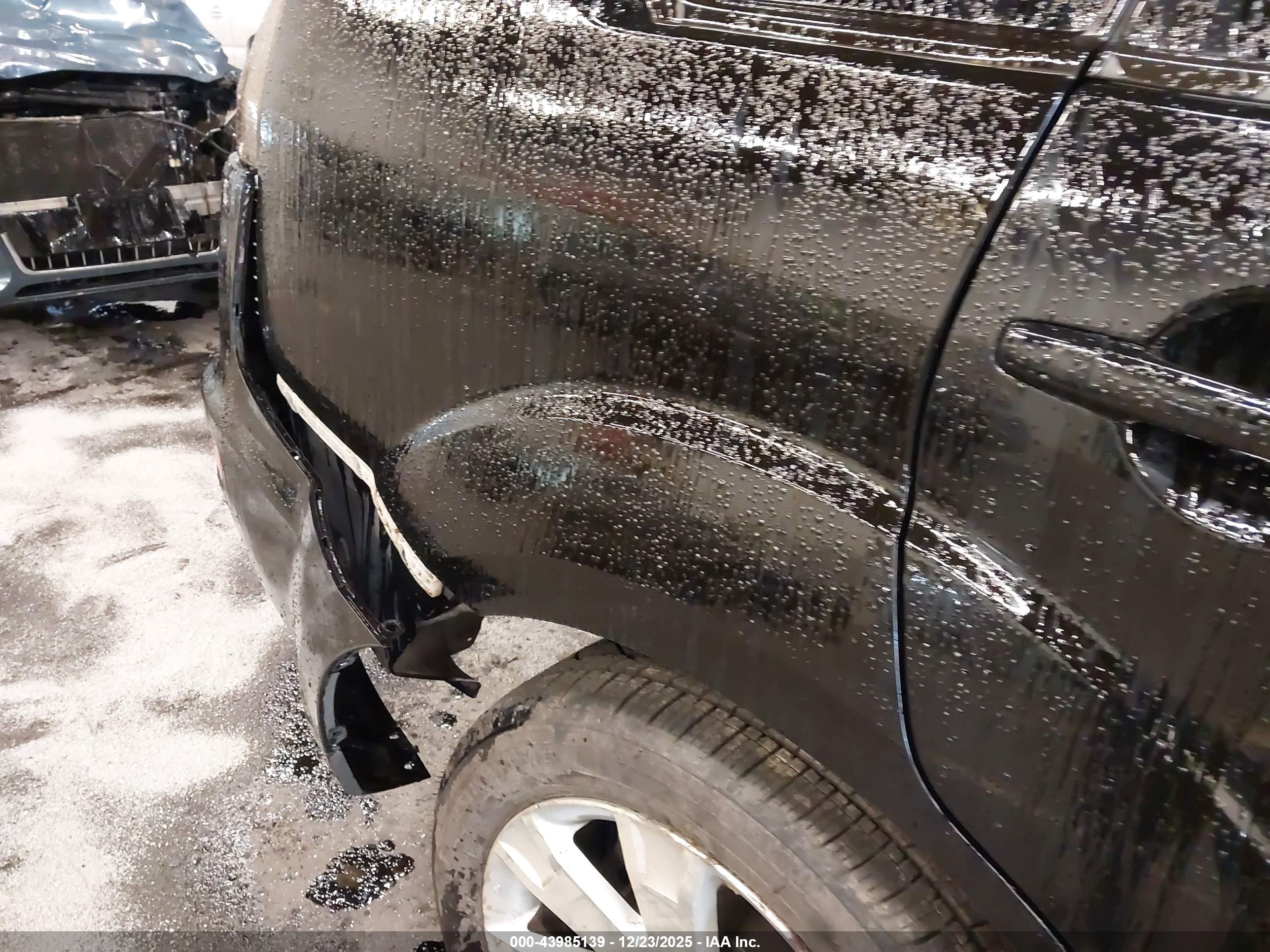 MITSUBISHI OUTLANDER image 6