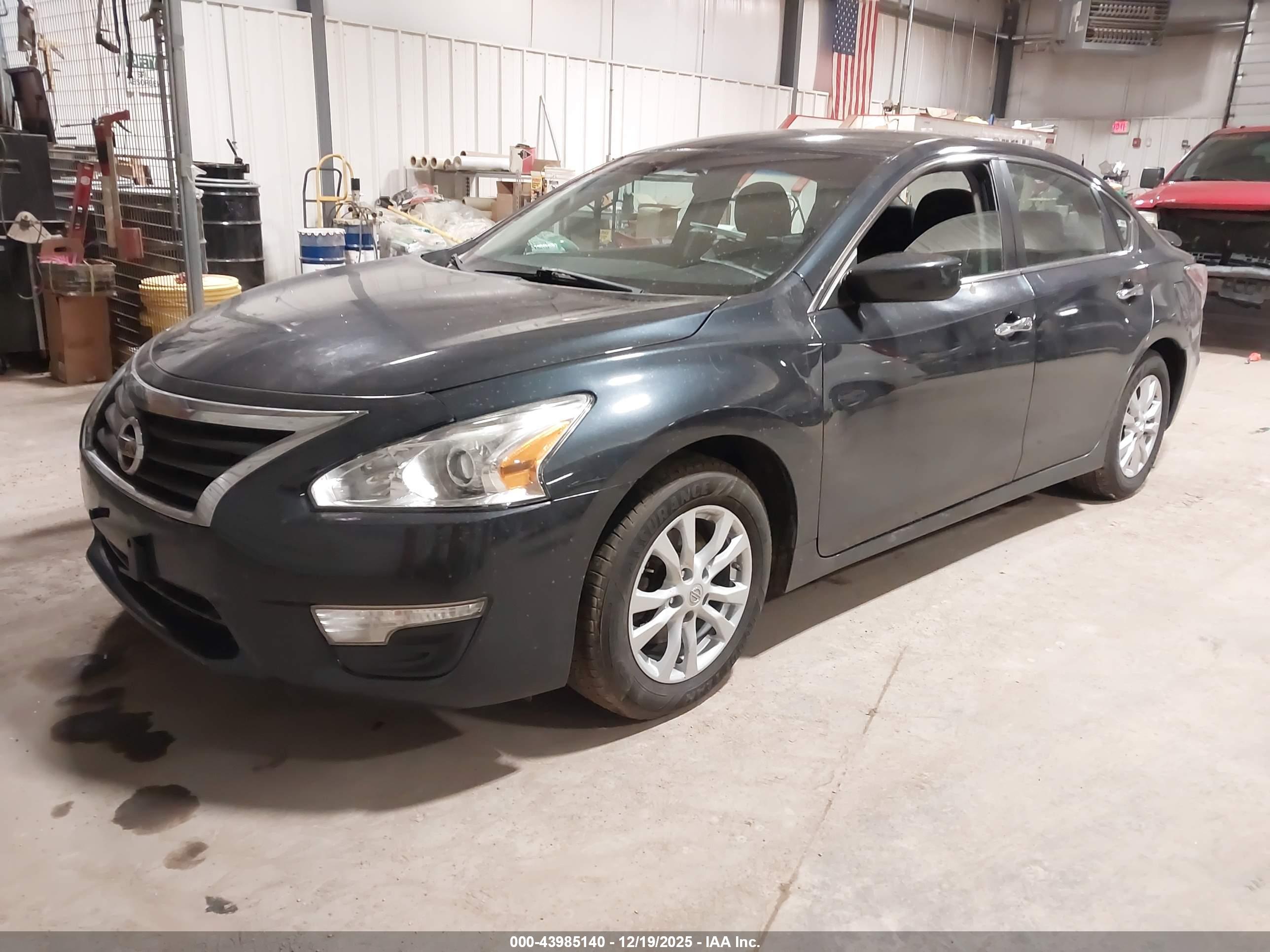 NISSAN ALTIMA image 2
