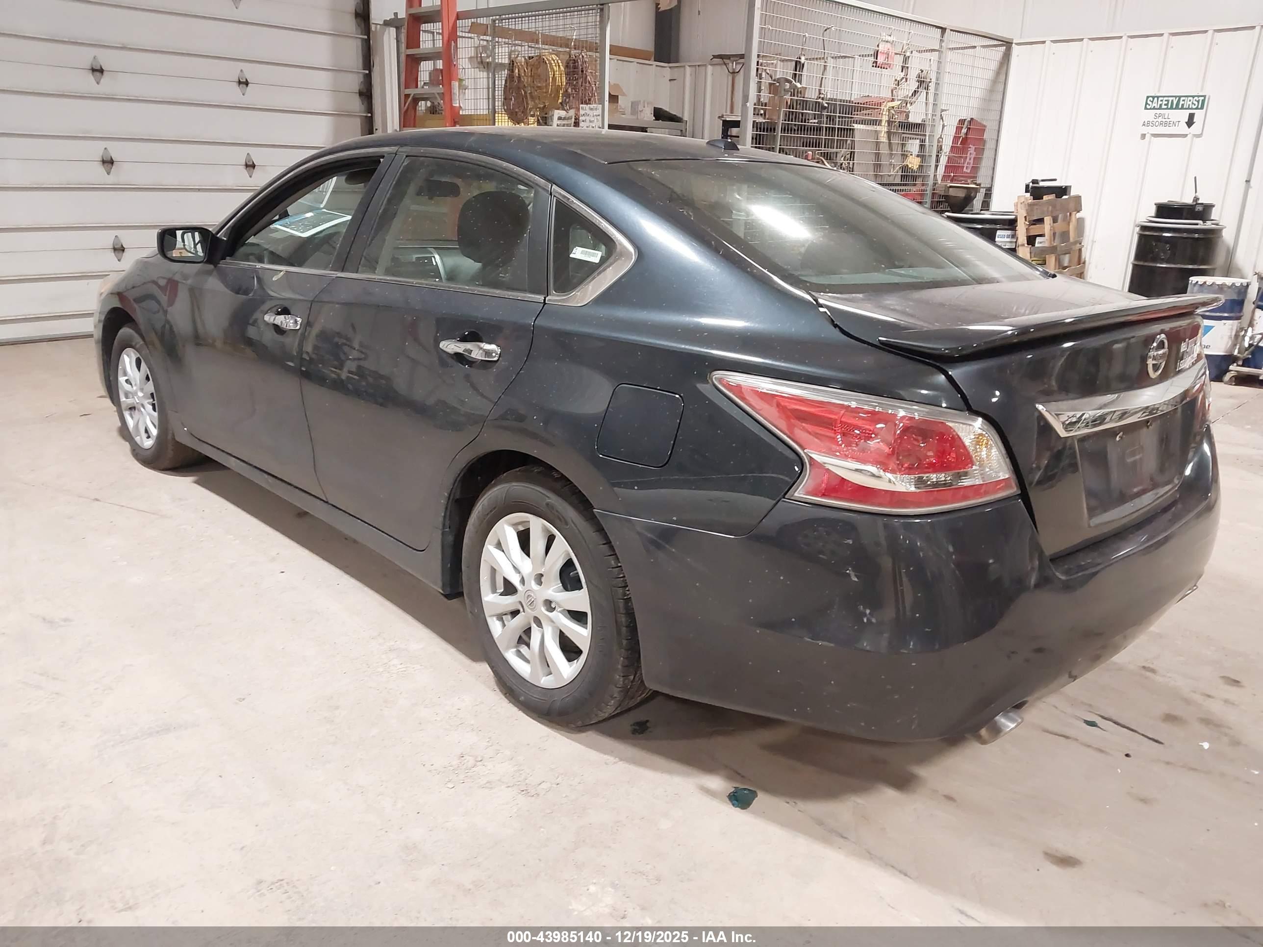 NISSAN ALTIMA image 3
