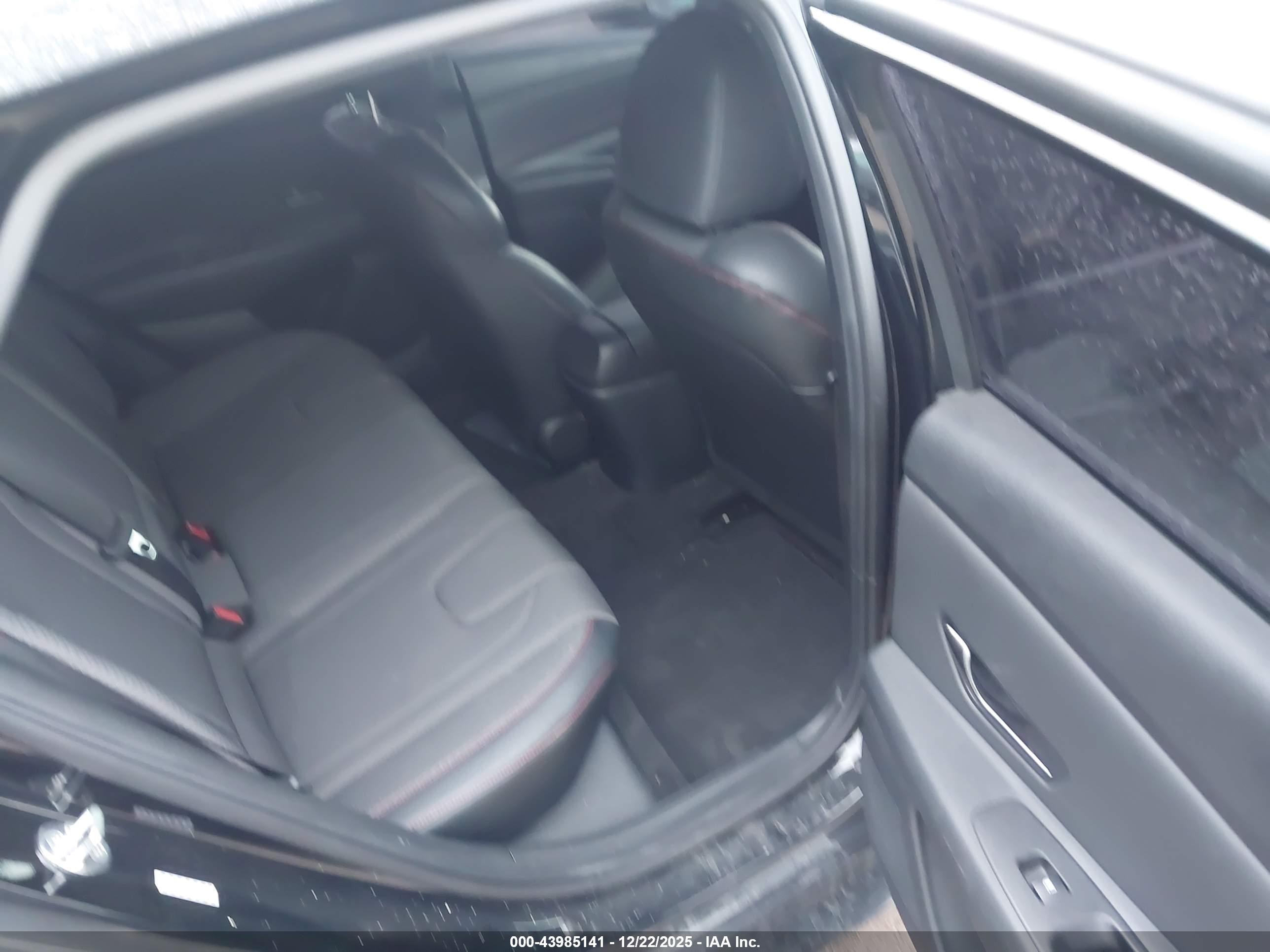 HYUNDAI ELANTRA image 8