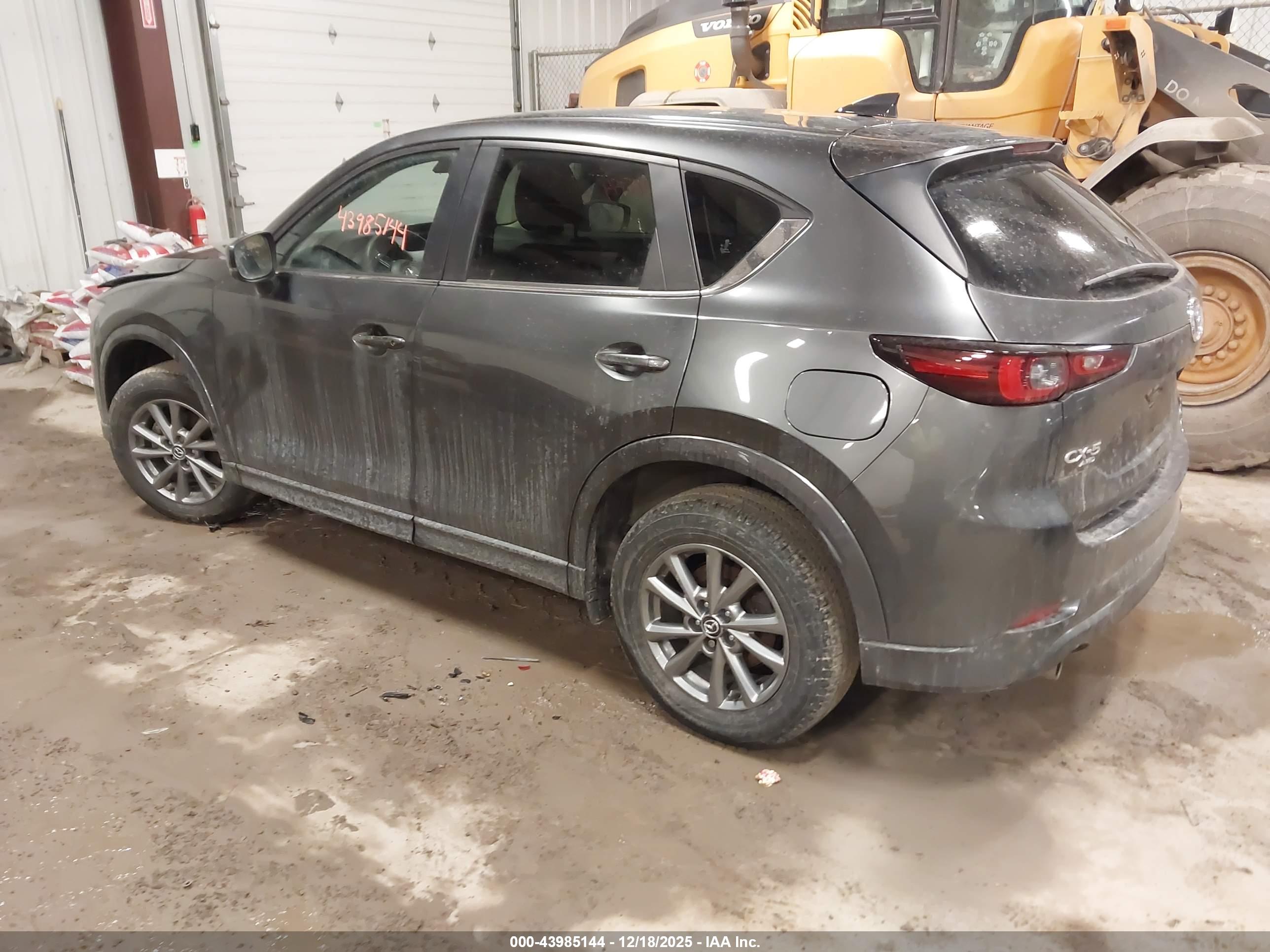 MAZDA CX-5 image 3