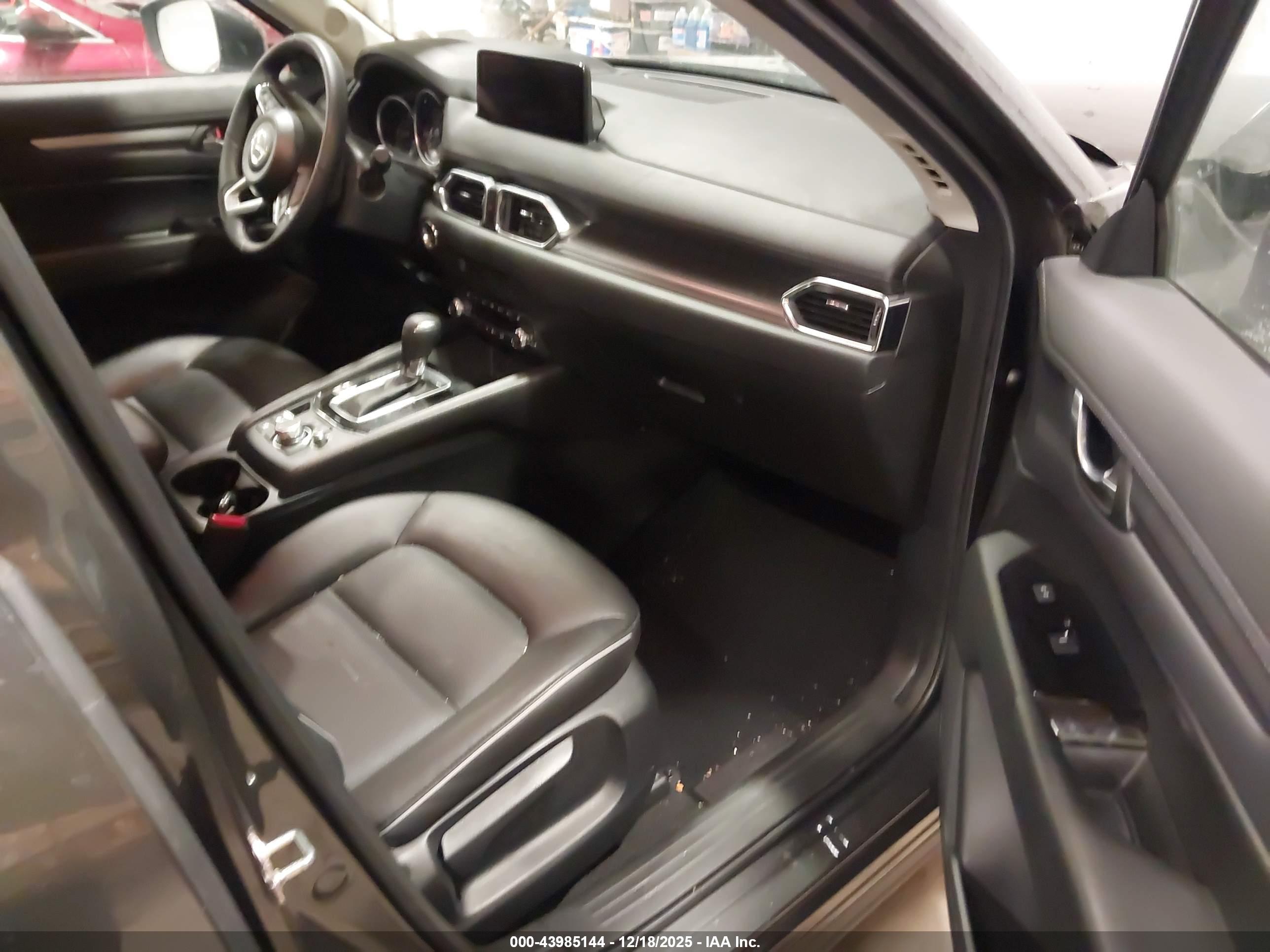 MAZDA CX-5 image 5