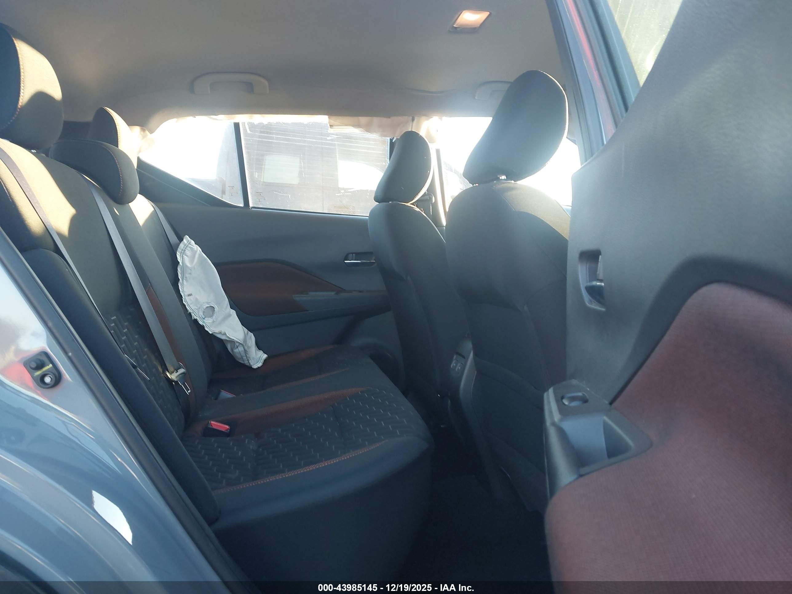 NISSAN KICKS image 8