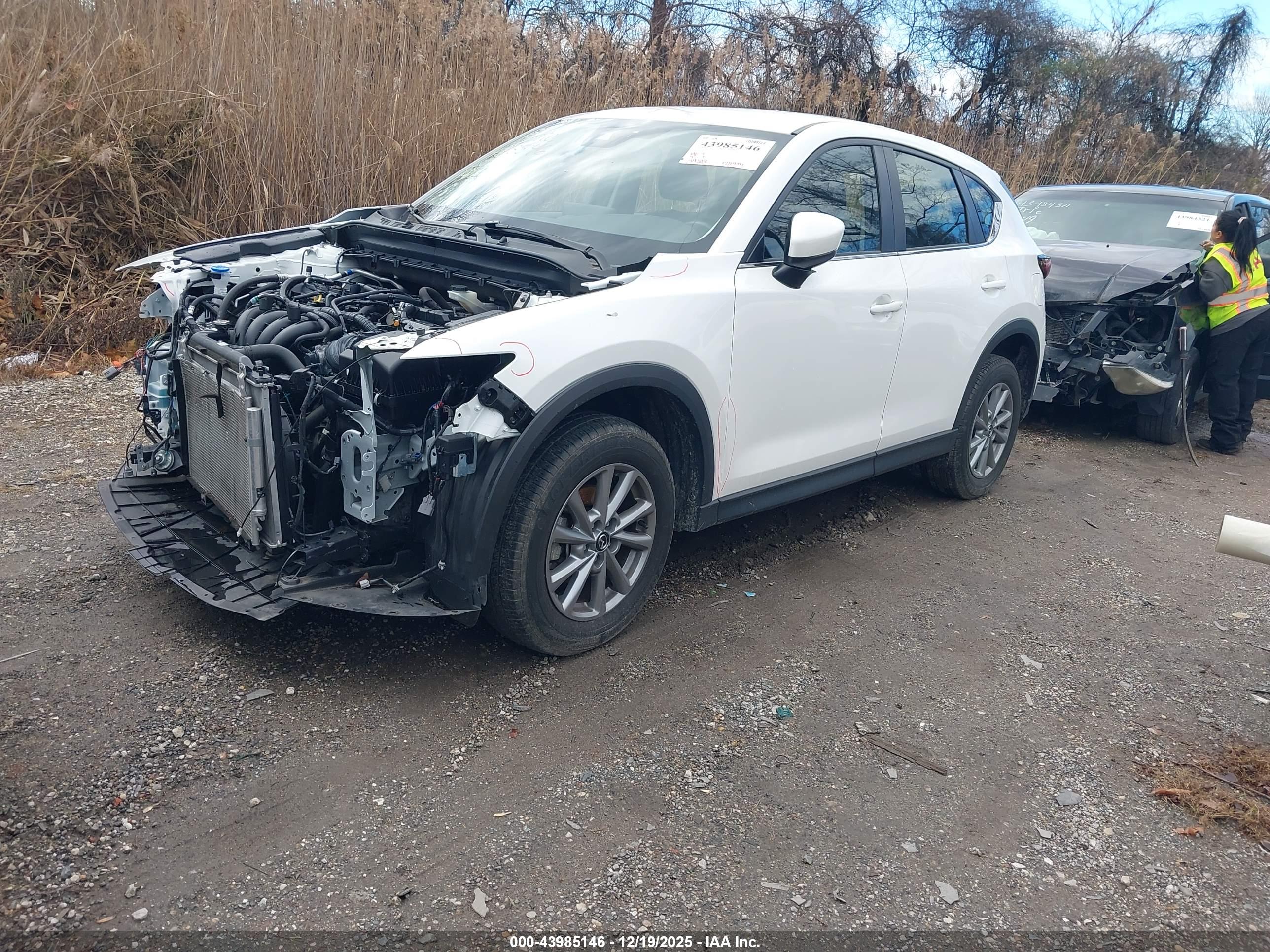 MAZDA CX-5 image 2