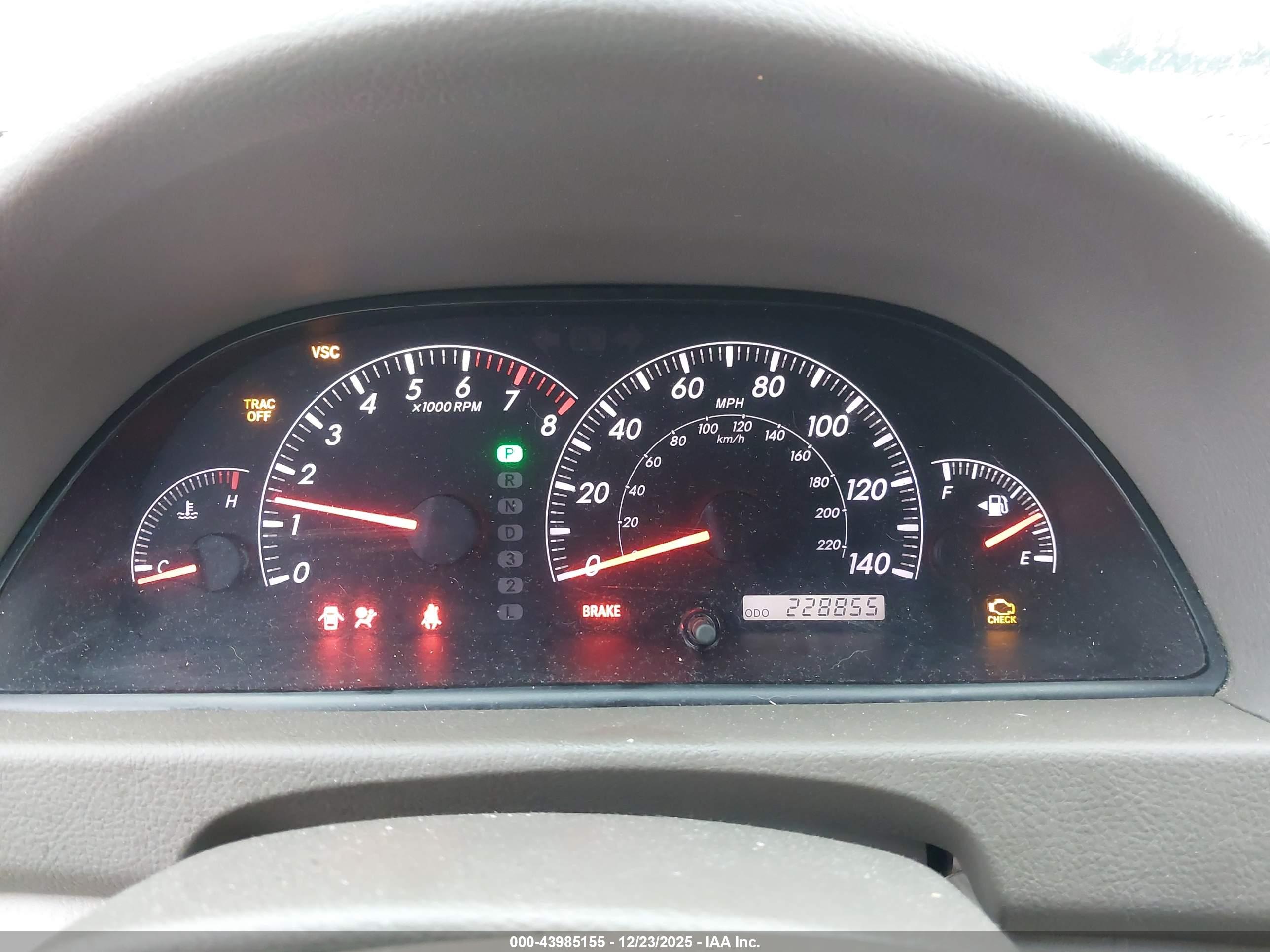 TOYOTA CAMRY image 7