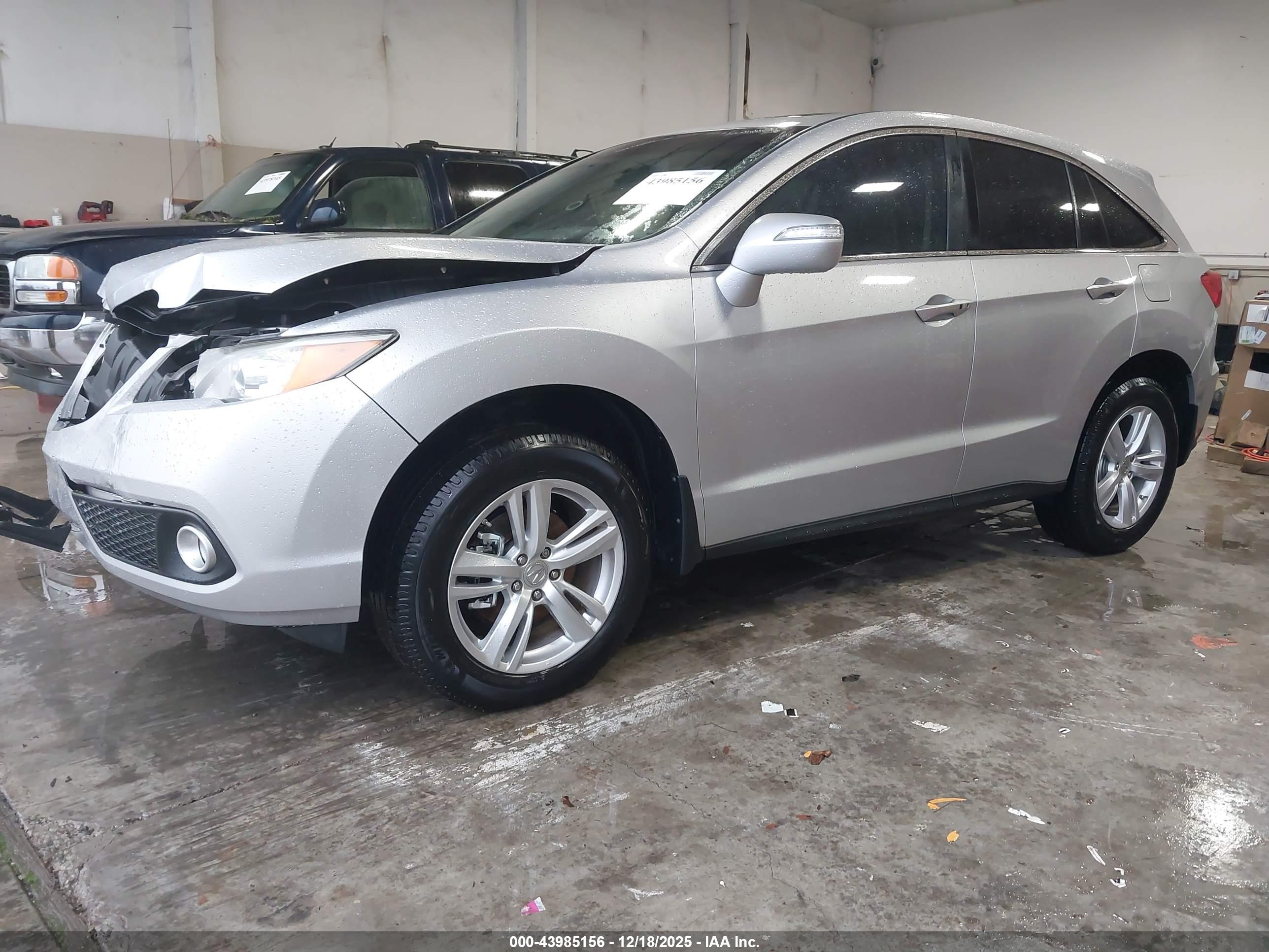 ACURA RDX image 2