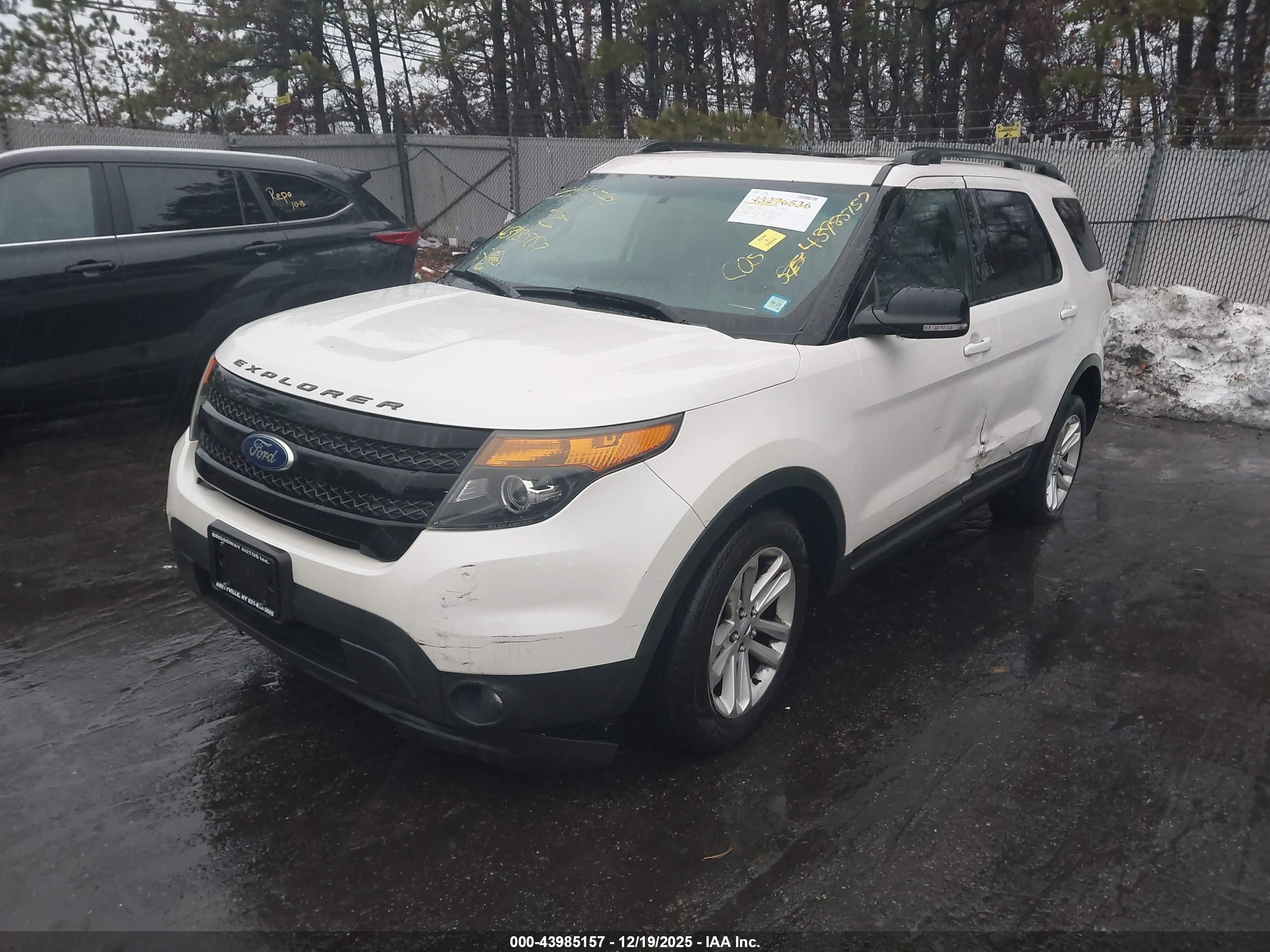 FORD EXPLORER image 2