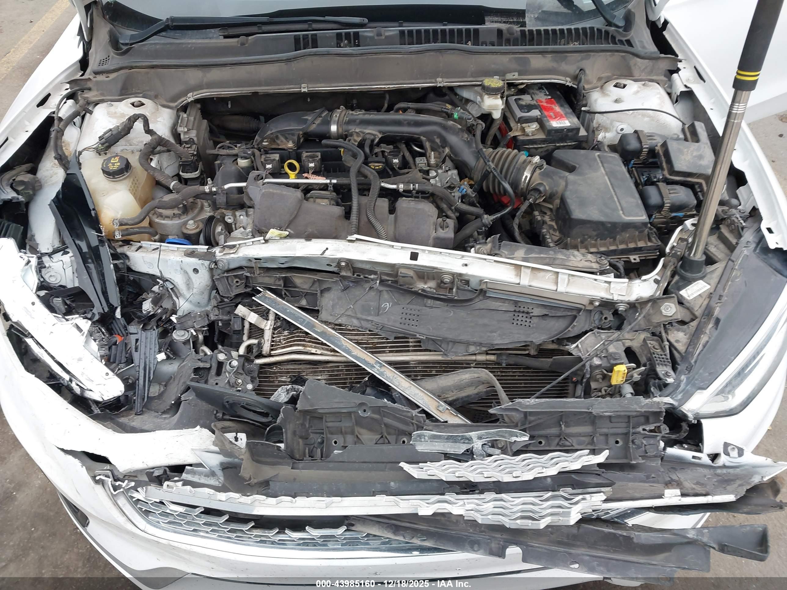FORD FUSION image 10
