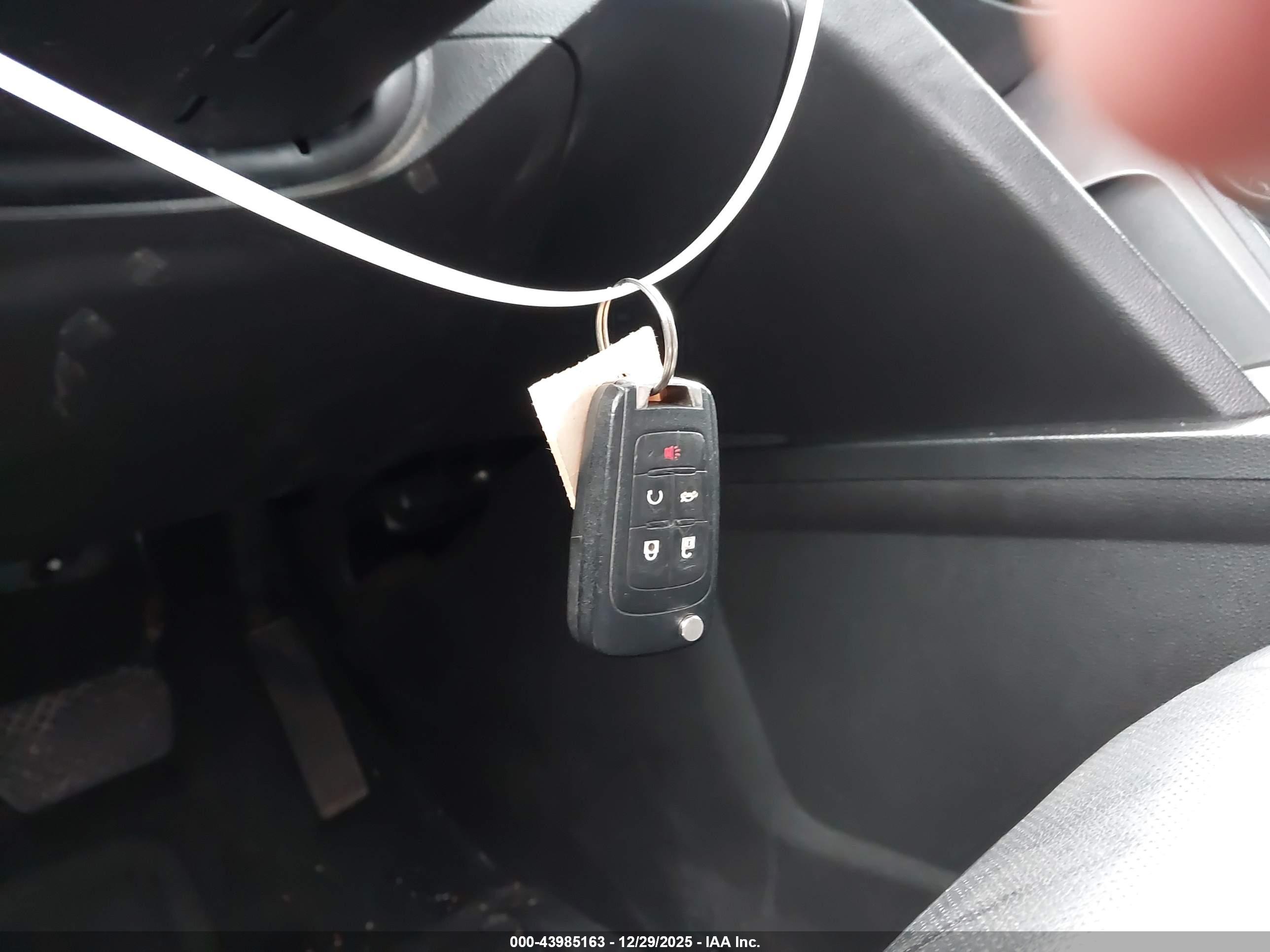 CHEVROLET EQUINOX image 11