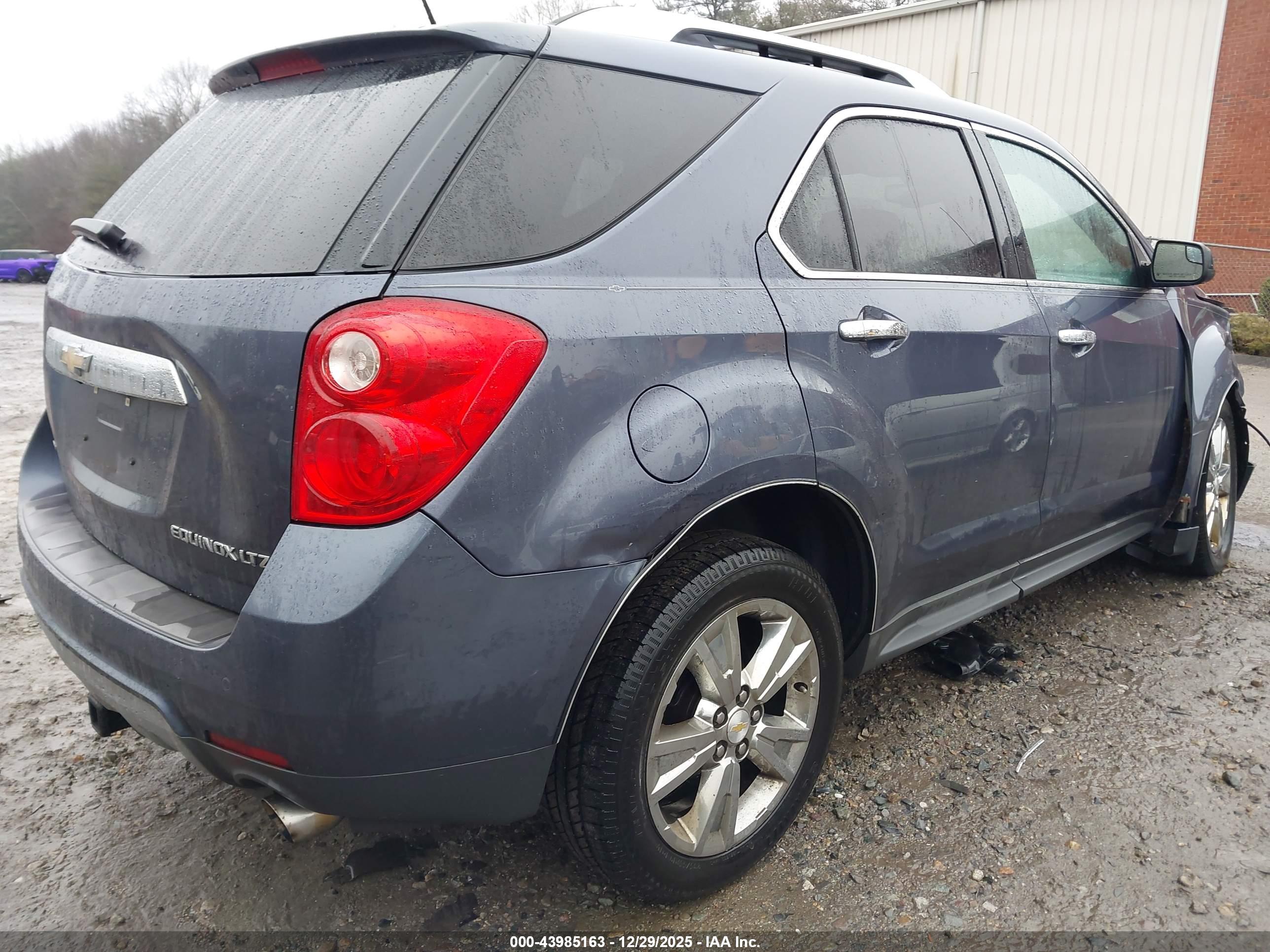 CHEVROLET EQUINOX image 4