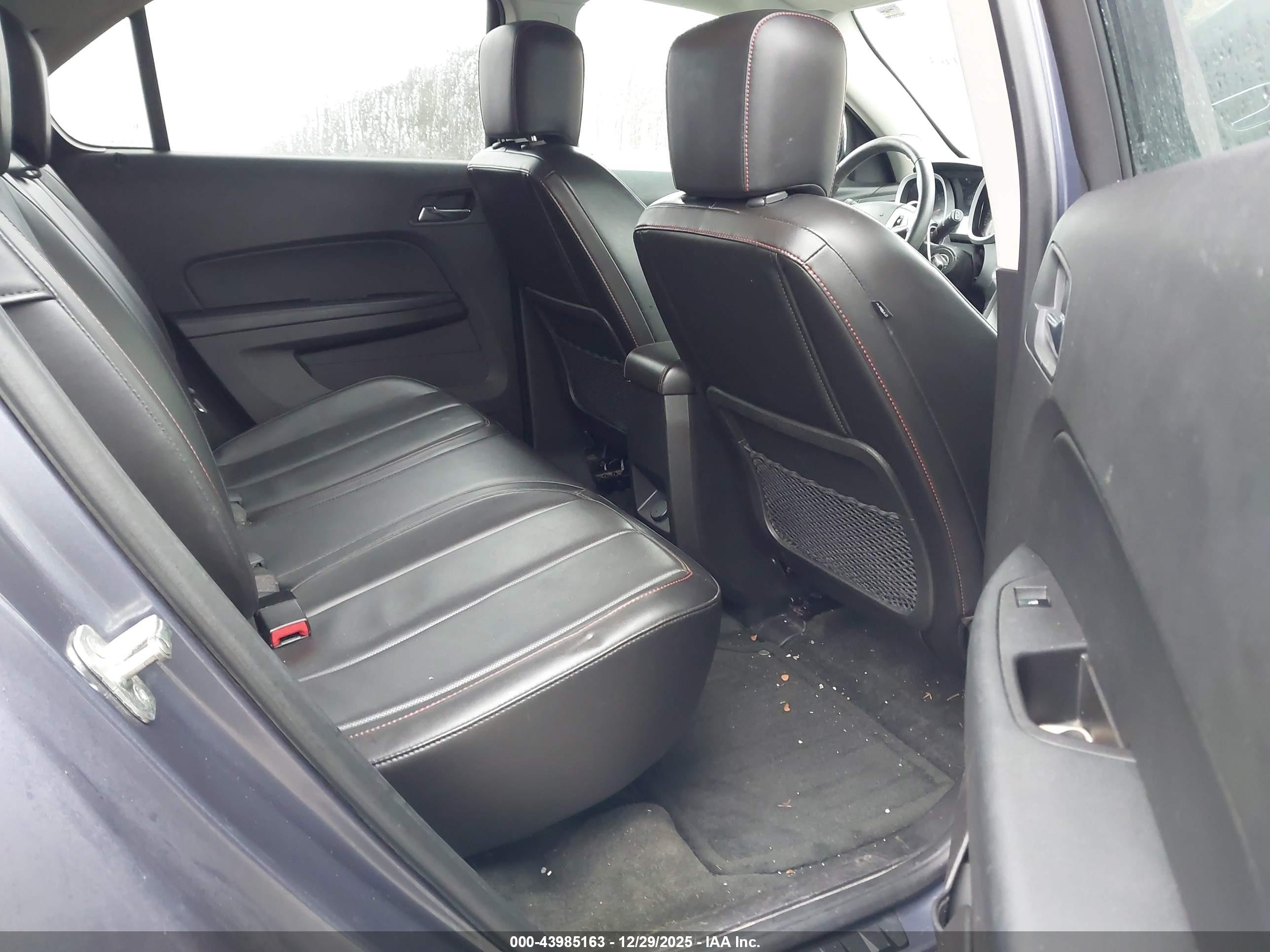 CHEVROLET EQUINOX image 8